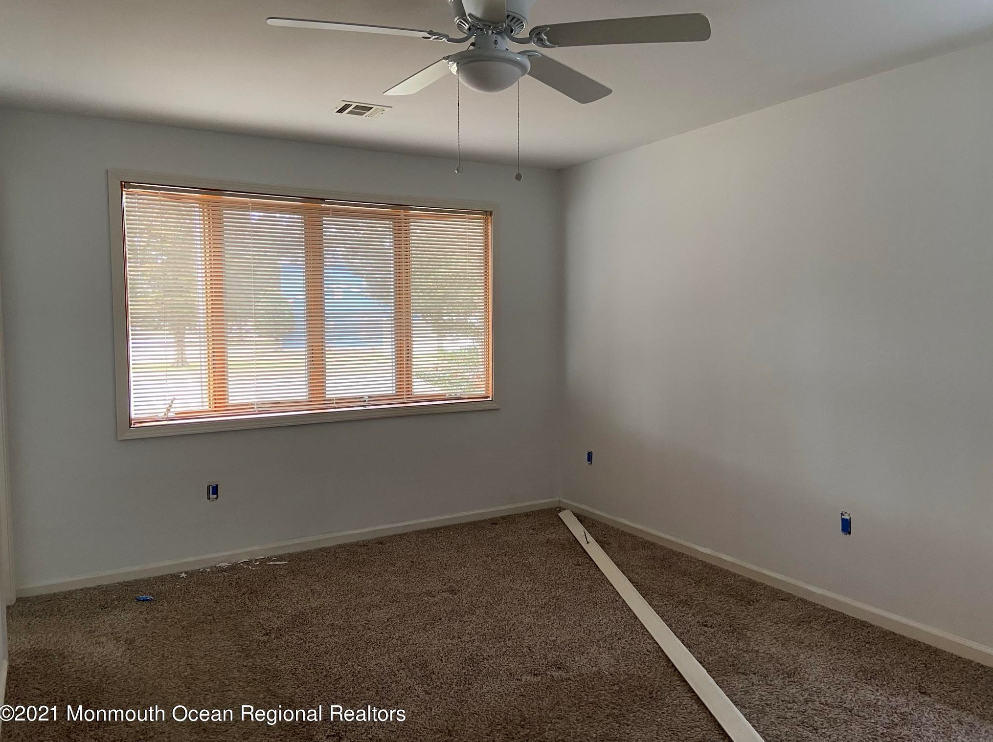 49 Pinehurst Dr, Tuckerton, NJ 08087-1912
