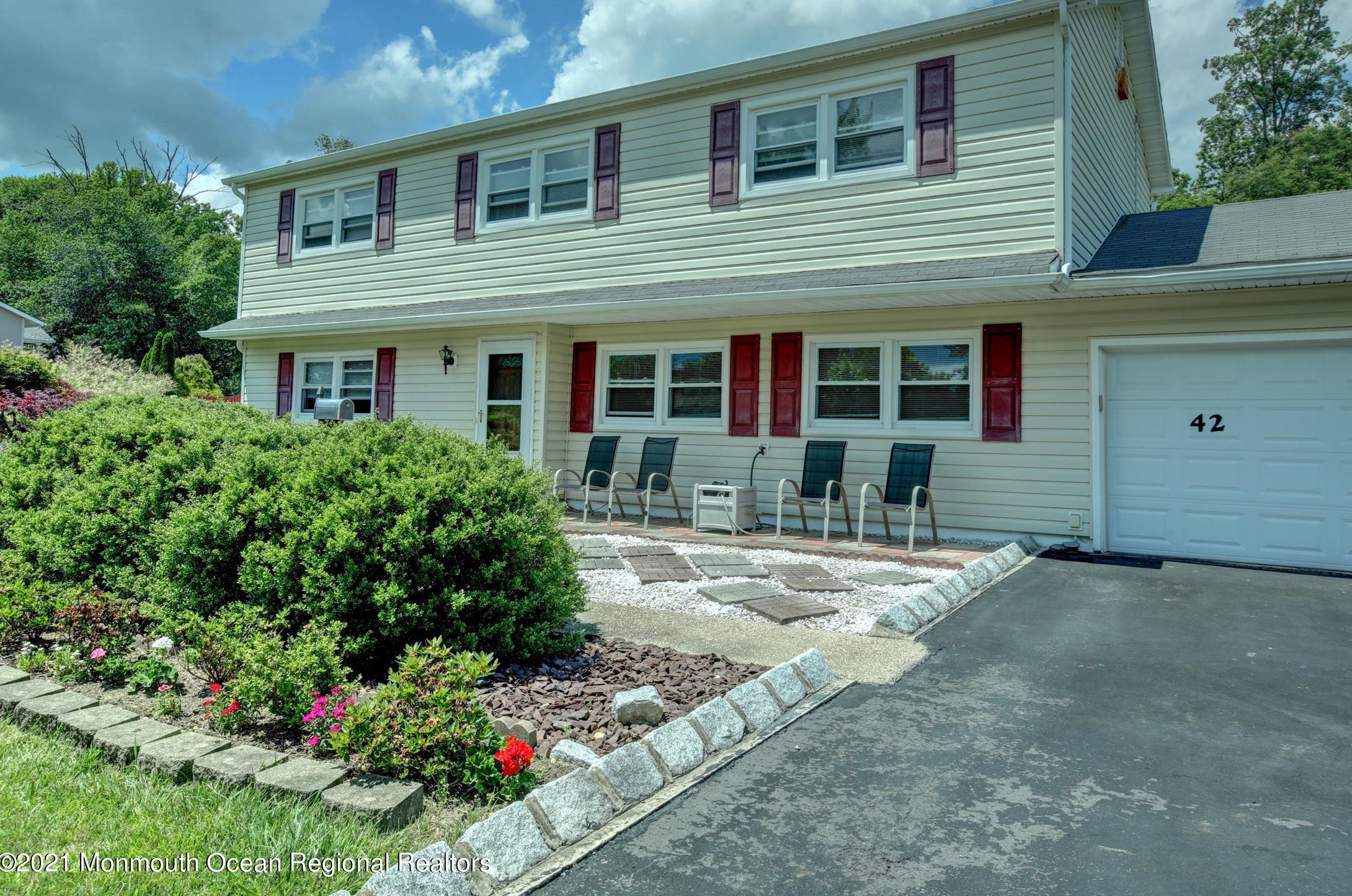 42 Chesapeake Rd, Millstone Township, NJ 07726-3508