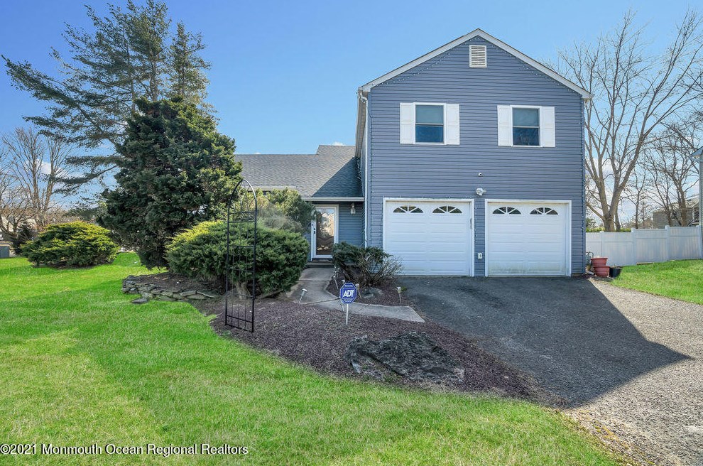 973 Seabury Ct, Toms River, NJ 08753-7940
