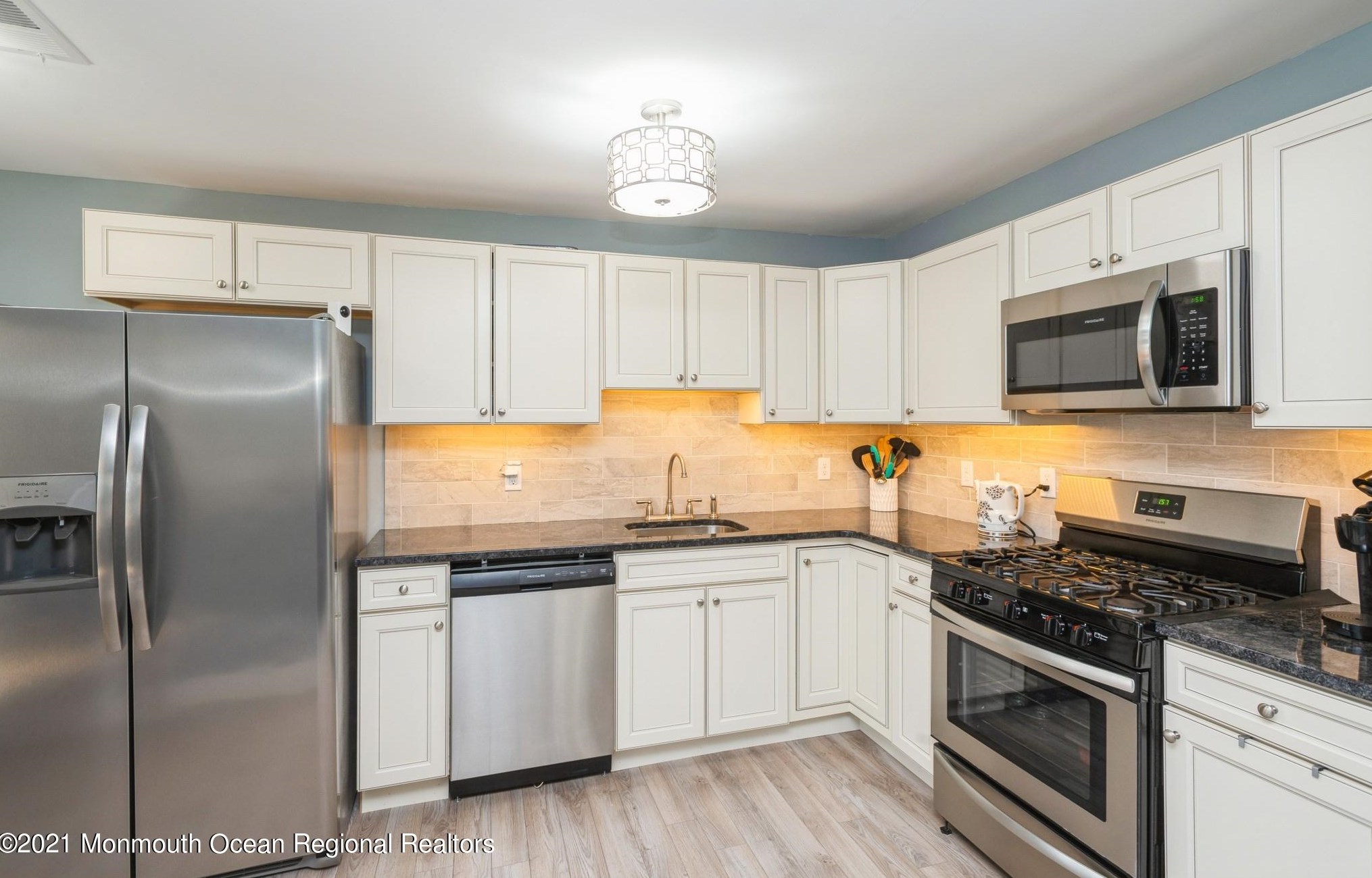 105 Boulevard, Keyport, NJ 07735-6105