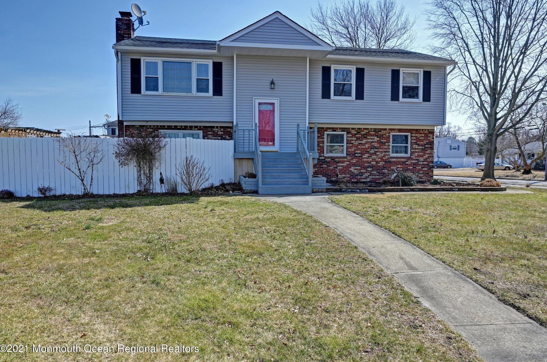 811 Sycamore Ct, Toms River, NJ 08753-3731