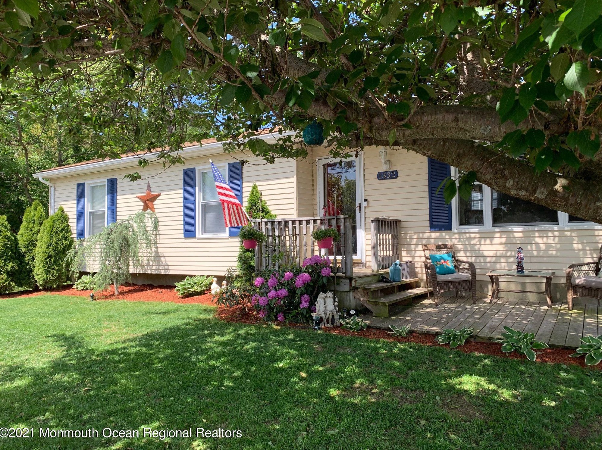 1332 Longboat Ave, Beachwood, NJ 08722-4304