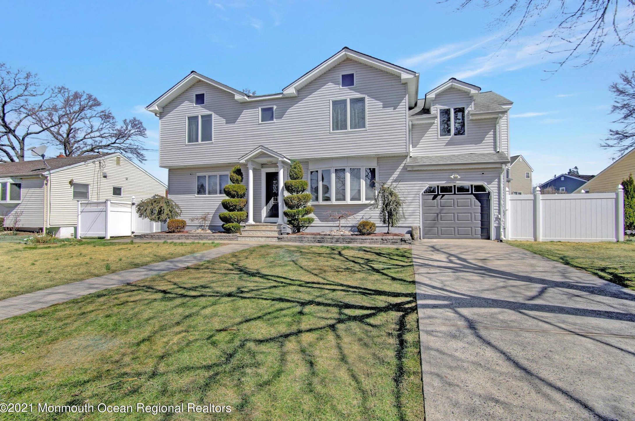 25 Linda Pl, Hazlet, NJ 07730