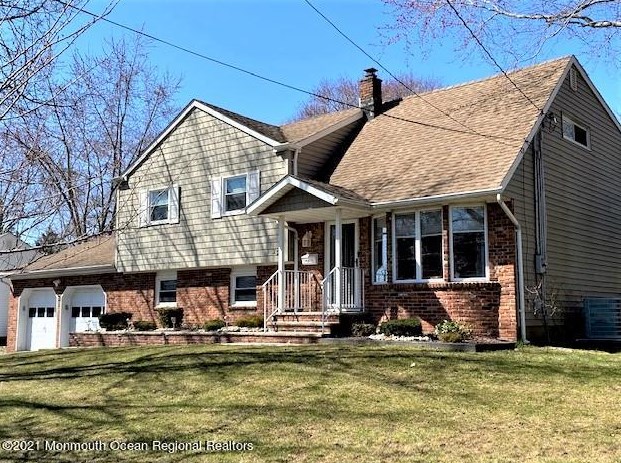 22 Millbrook Dr, Middletown, NJ 07748