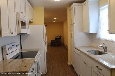 57 Amberly Dr, Millstone Township, NJ 07726-5302