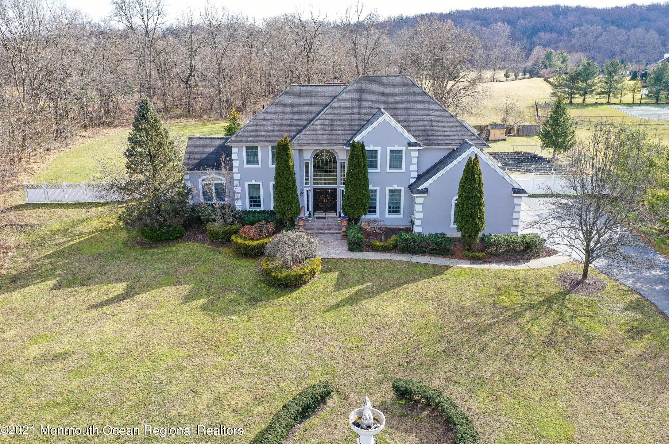 110 Laredo Dr, Morganville, NJ 07751
