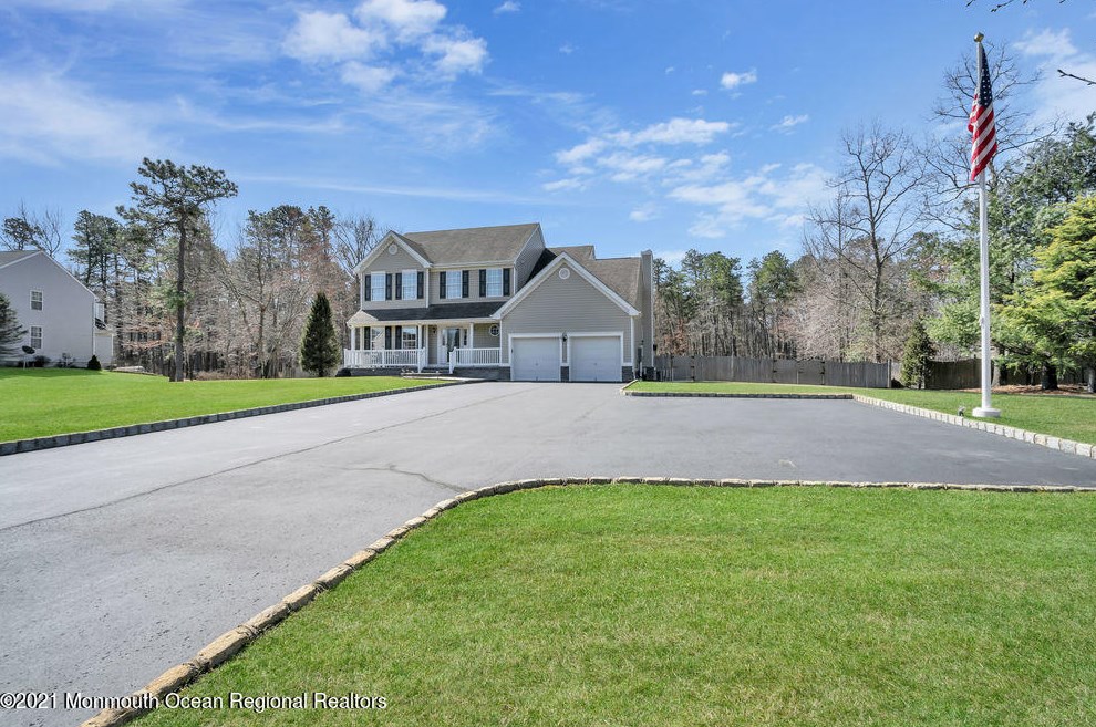 30 Goldfinch Rd, Jackson Twp, NJ 08527