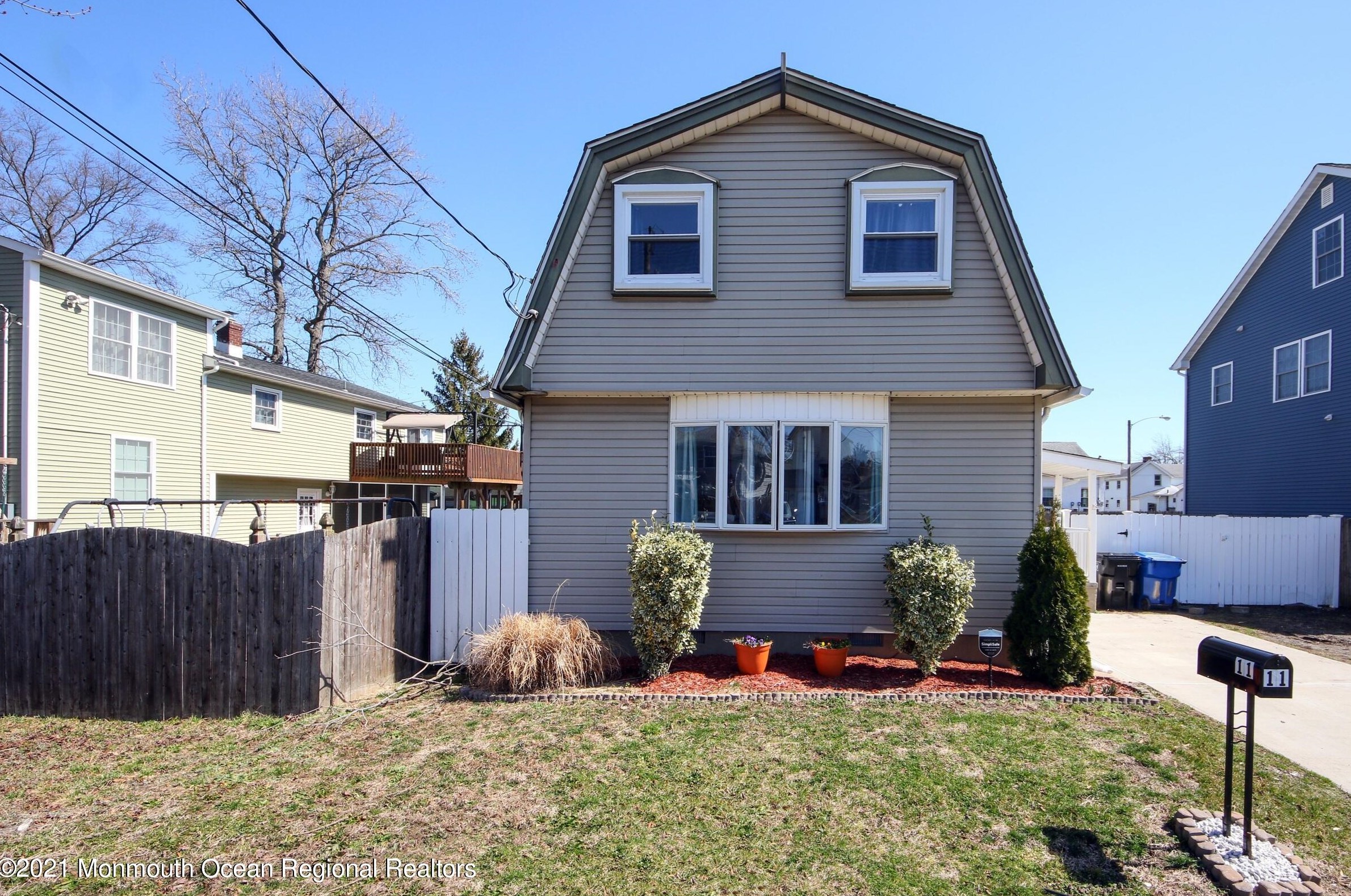 11 Harbor Way, Middletown, NJ 07748