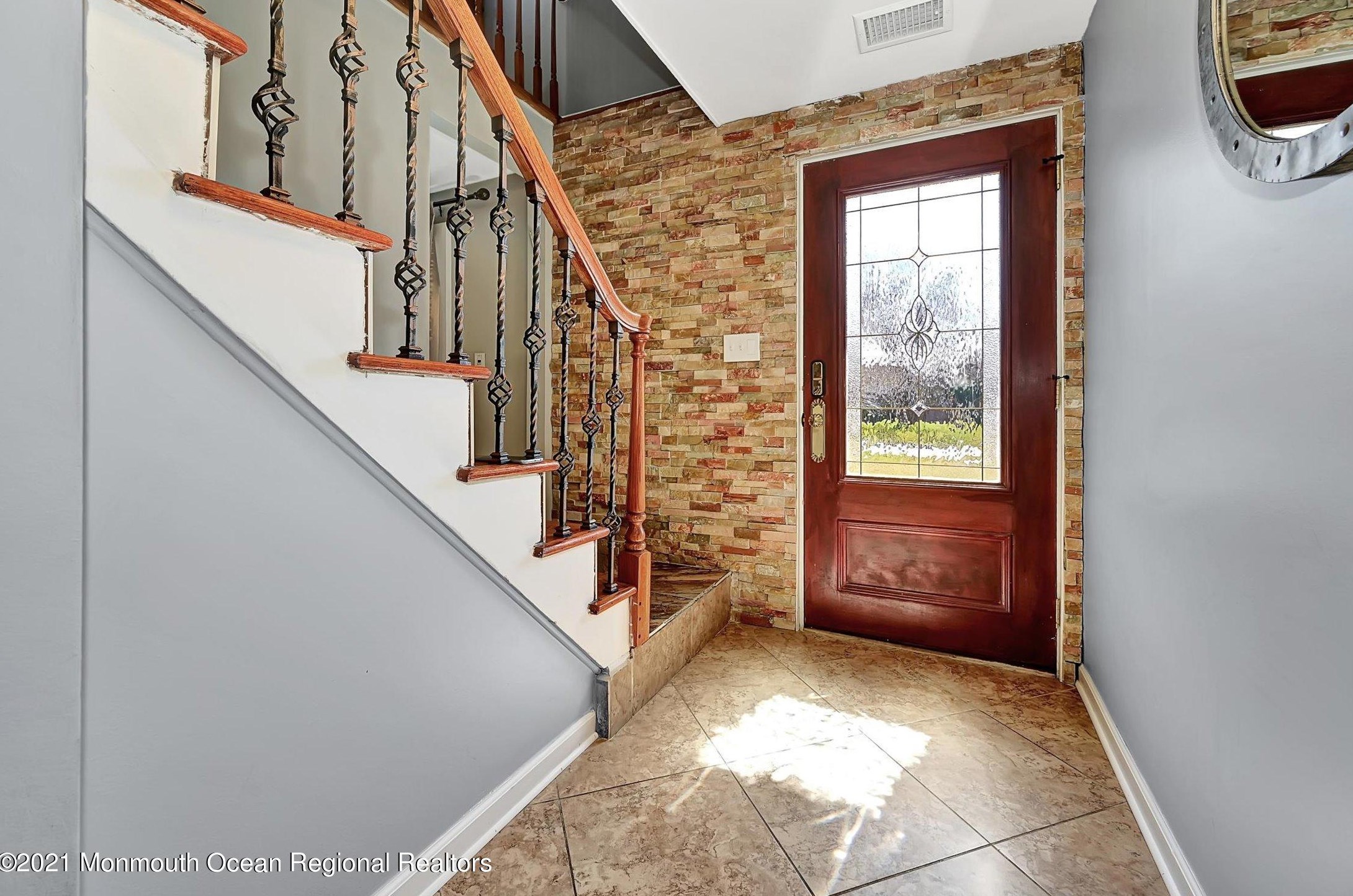 115 Old Queens Blvd, Millstone Township, NJ 07726-3519