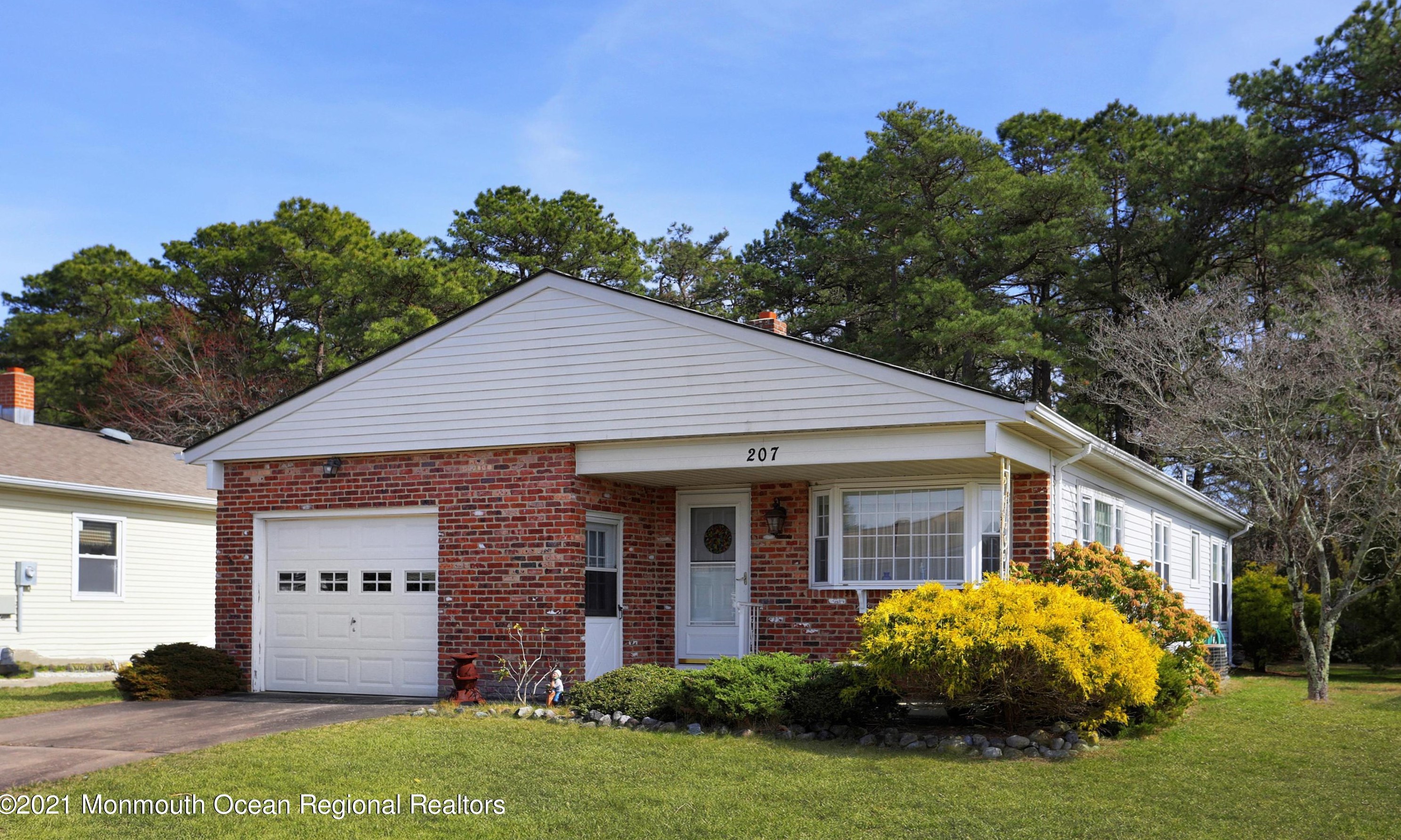 207 Cabrillo Blvd, Toms River, NJ 08757-5928