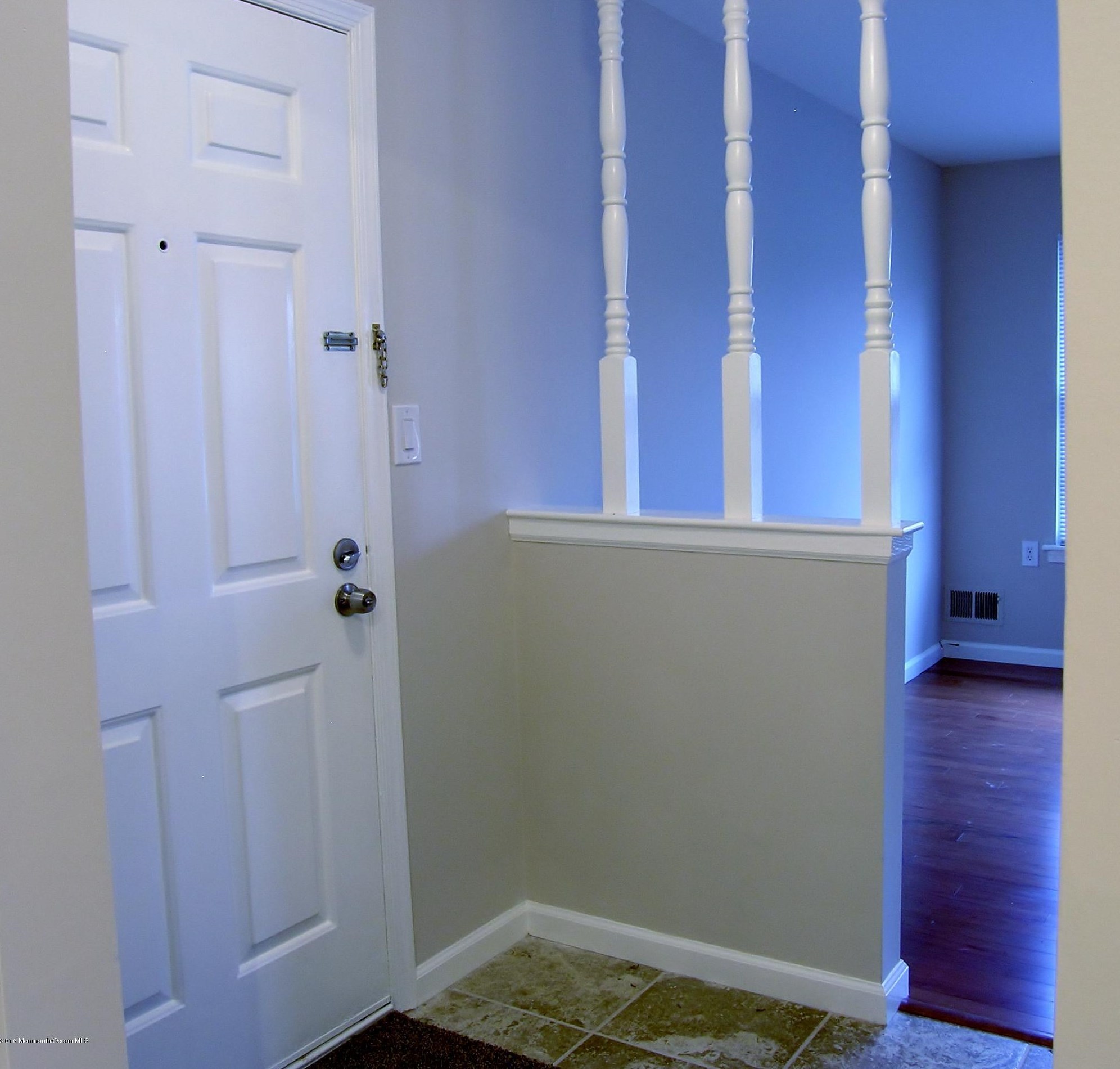 304 Wellington Pl, Matawan NJ  07747-1917 exterior