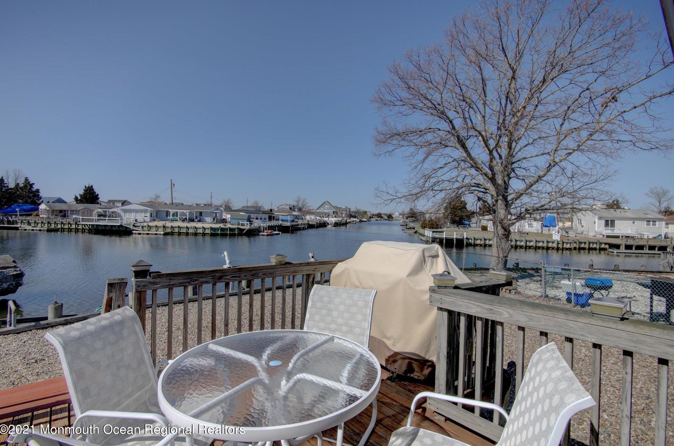 29 Forecastle Dr, Tuckerton, NJ 08087-1549