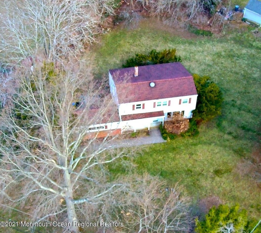 1 Miriam Pl, Middletown, NJ 07748