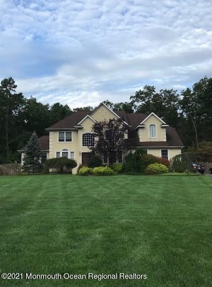 10 Greentree Ct, Wall Township, NJ 07731-3905