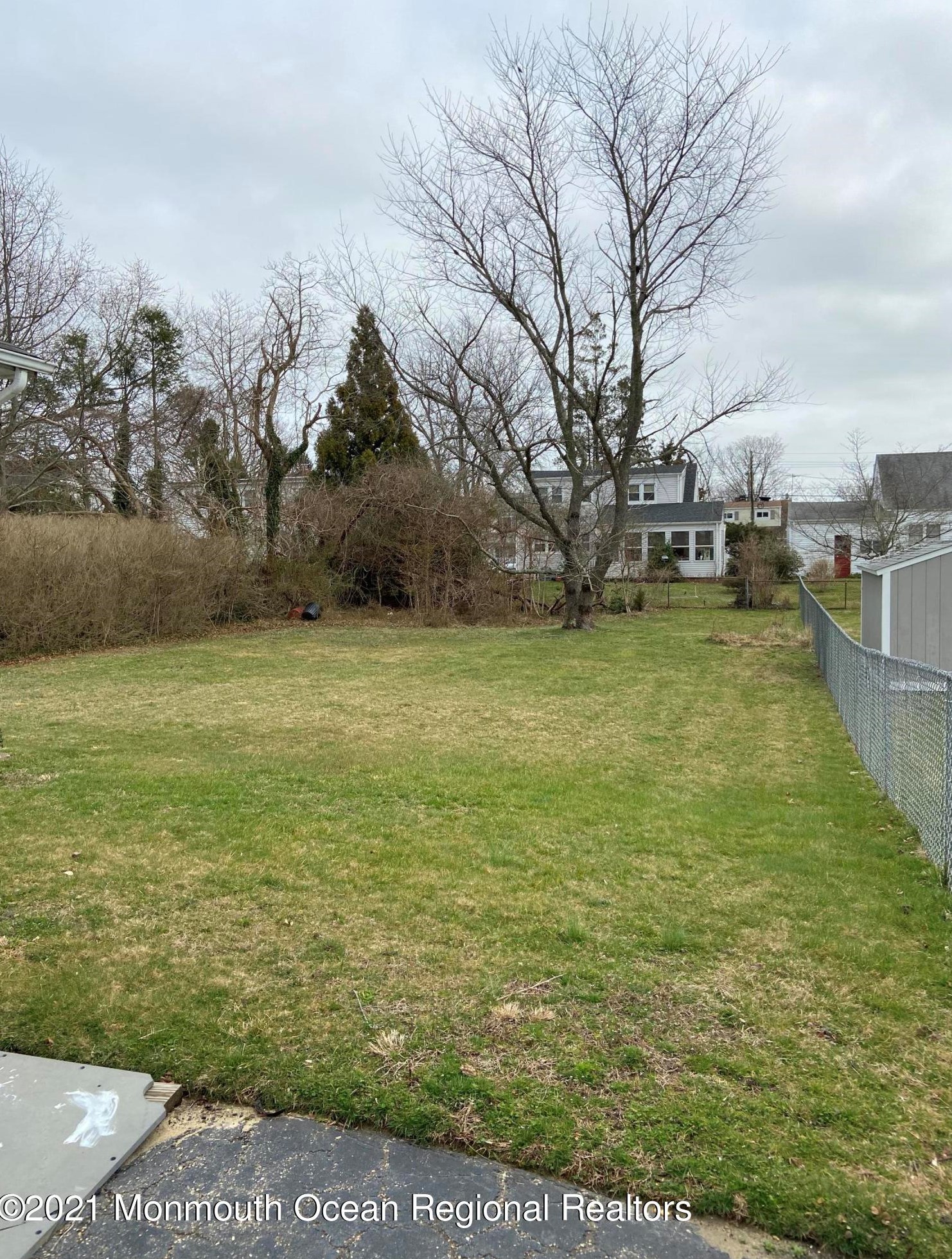 925 Claridge Dr, Wall Township, NJ 07762-2208