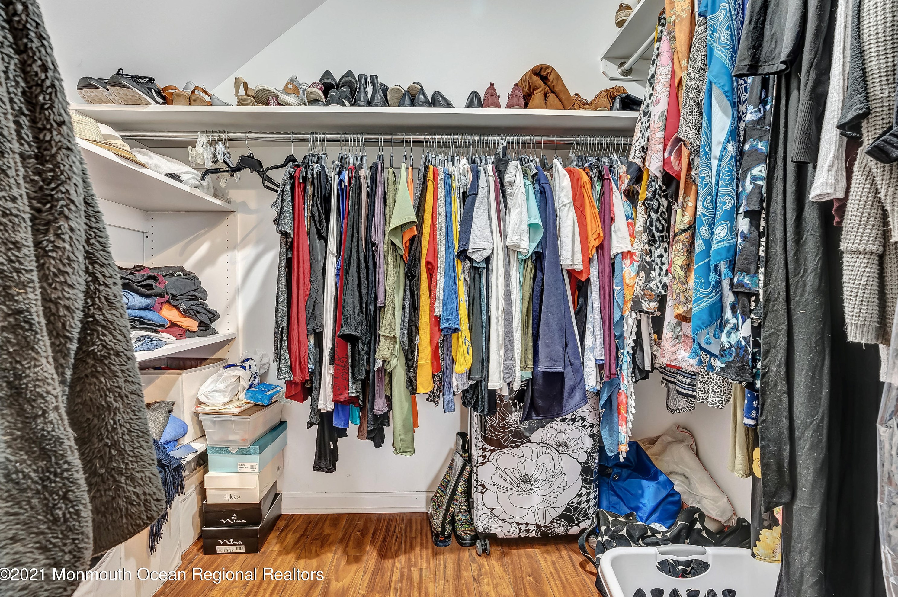 118 Beverly Way, Wall Township NJ  07753-5709 exterior