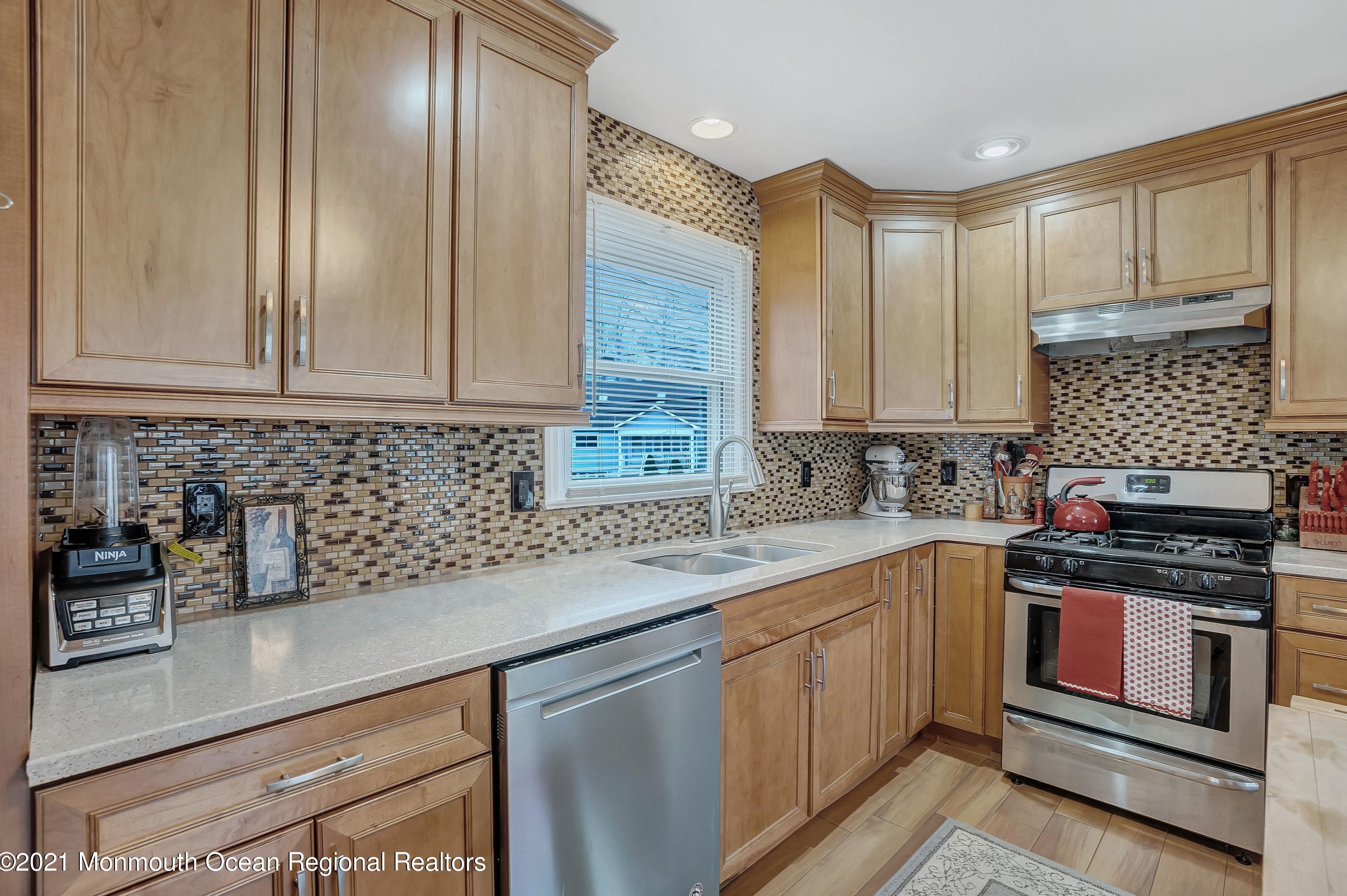 118 Beverly Way, Wall Township NJ  07753-5709 exterior