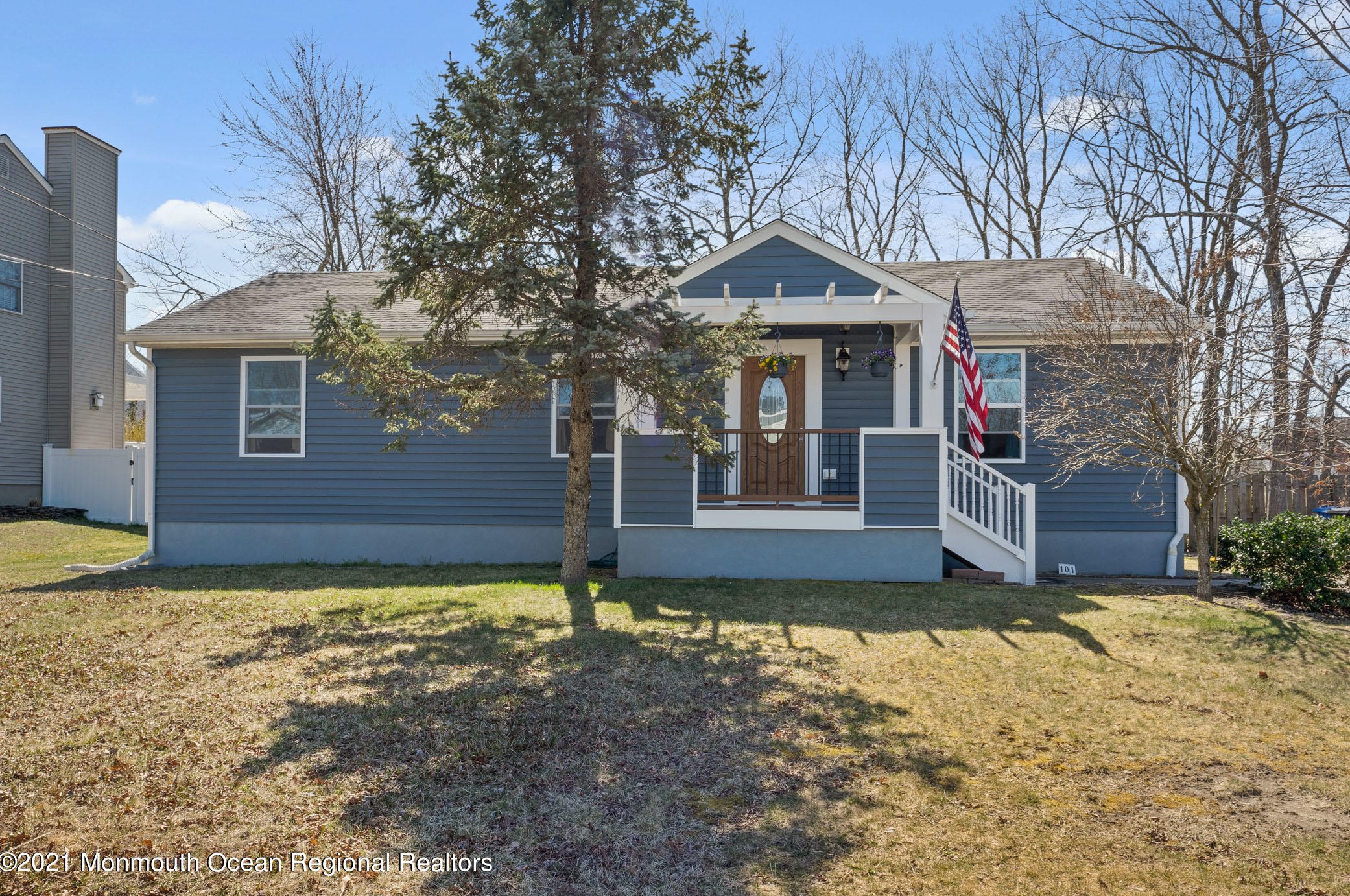 101 Topsail Ln, Cedar Bonnet Island, NJ 08050