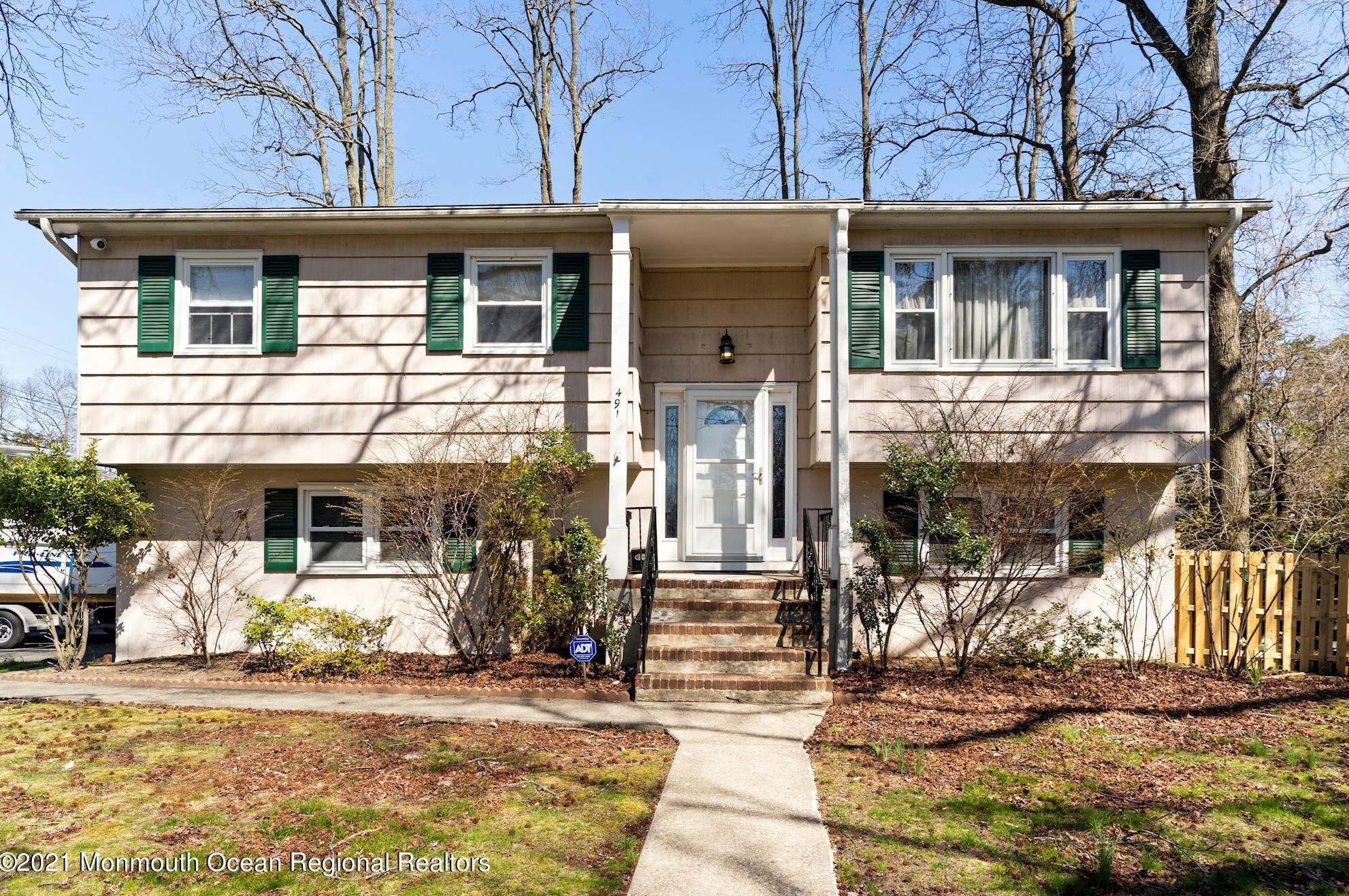 491 Garwood St, Oakhurst, NJ 07755