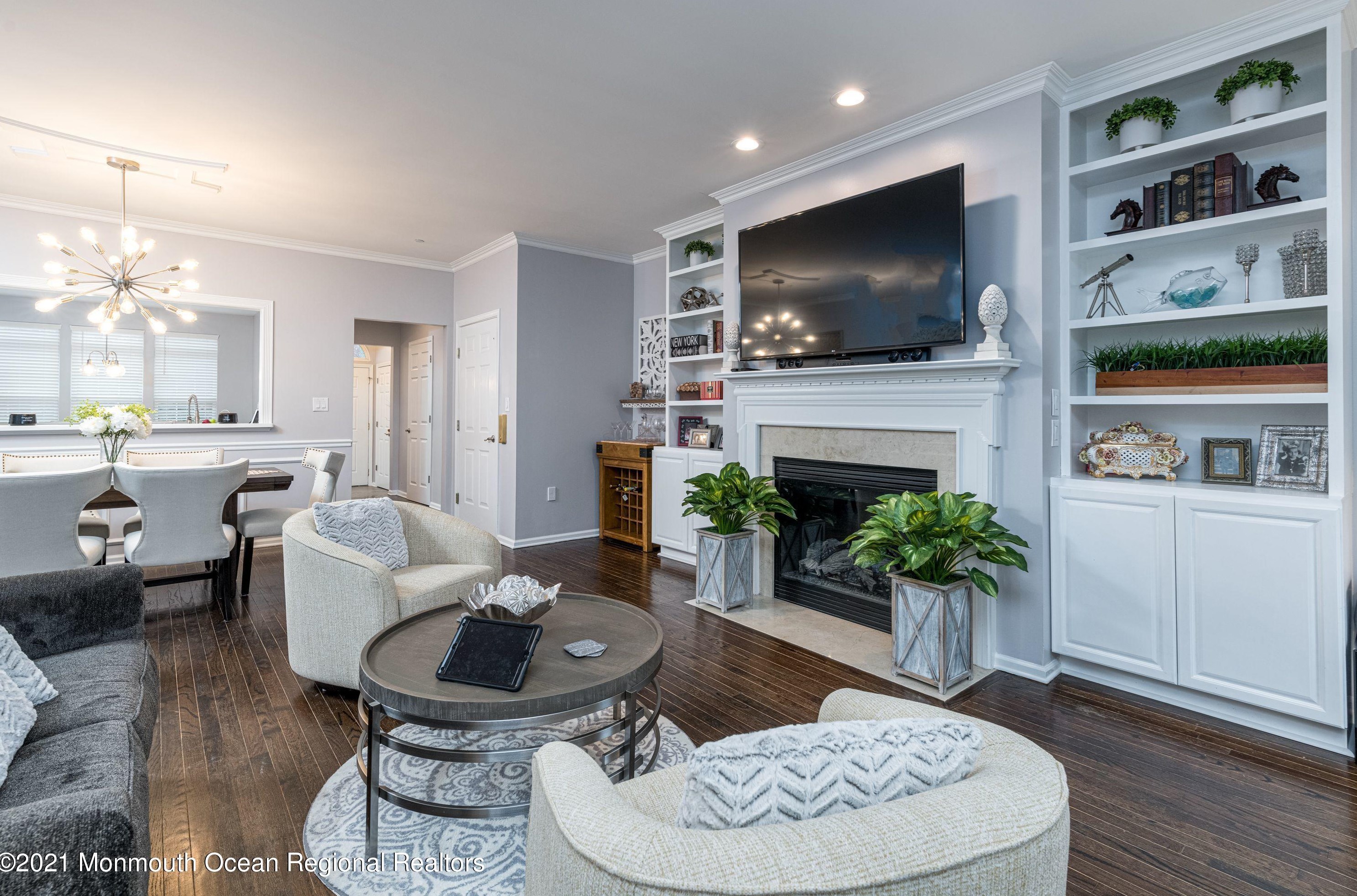 49 Aspen Way, Matawan NJ  07747-1941 exterior