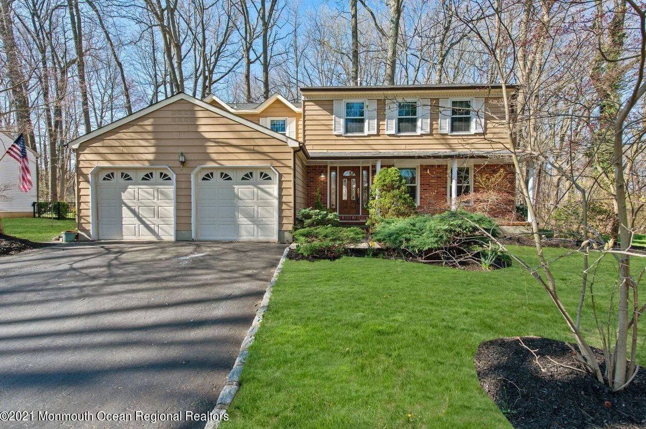 169 Lynch Rd, Middletown, NJ 07748