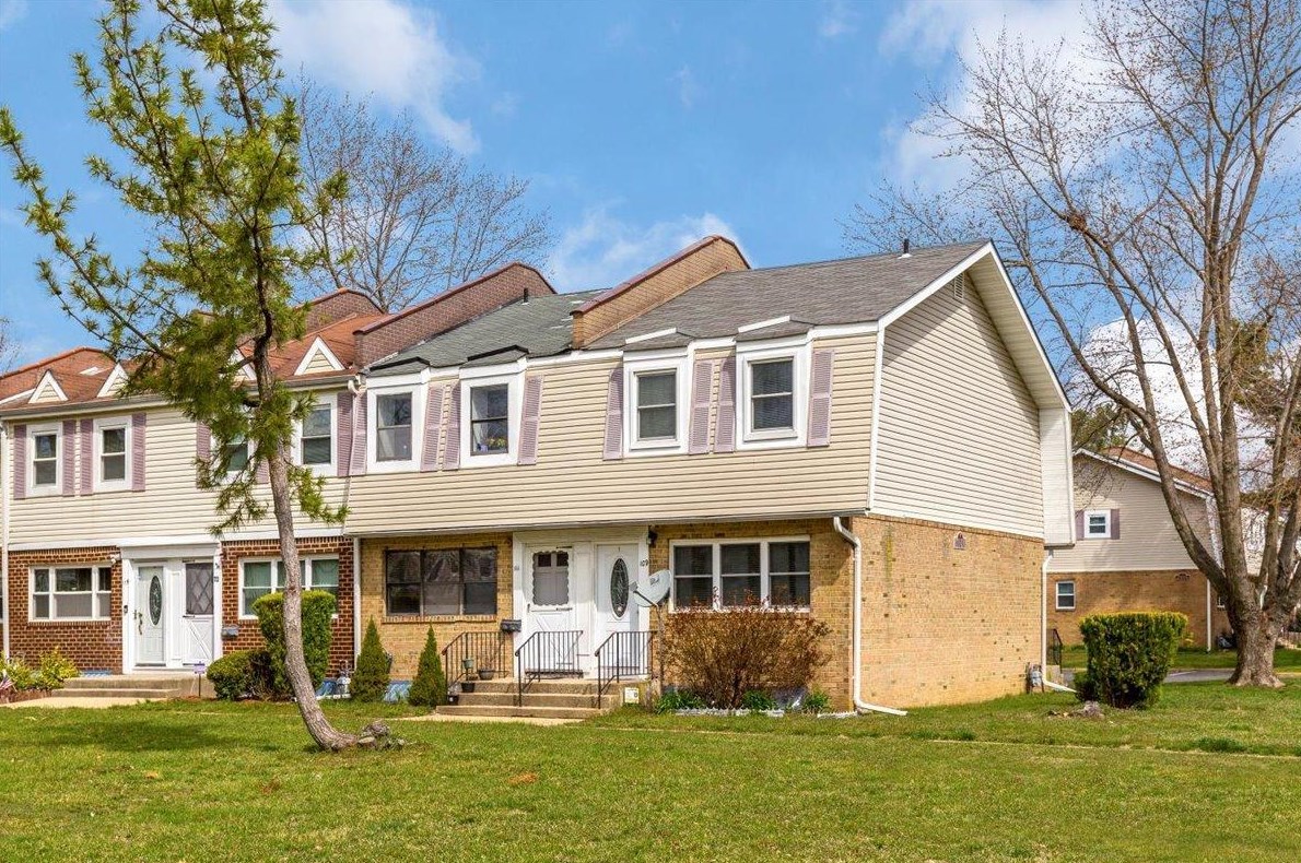 109 Primrose Ln, Bricktown, NJ 08724
