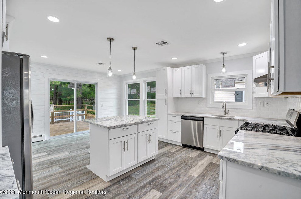 385 Costa Mesa Dr, Toms River NJ  08757-5734 exterior