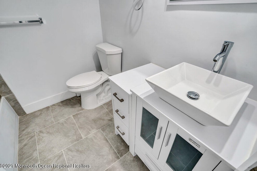 385 Costa Mesa Dr, Toms River NJ  08757-5734 exterior