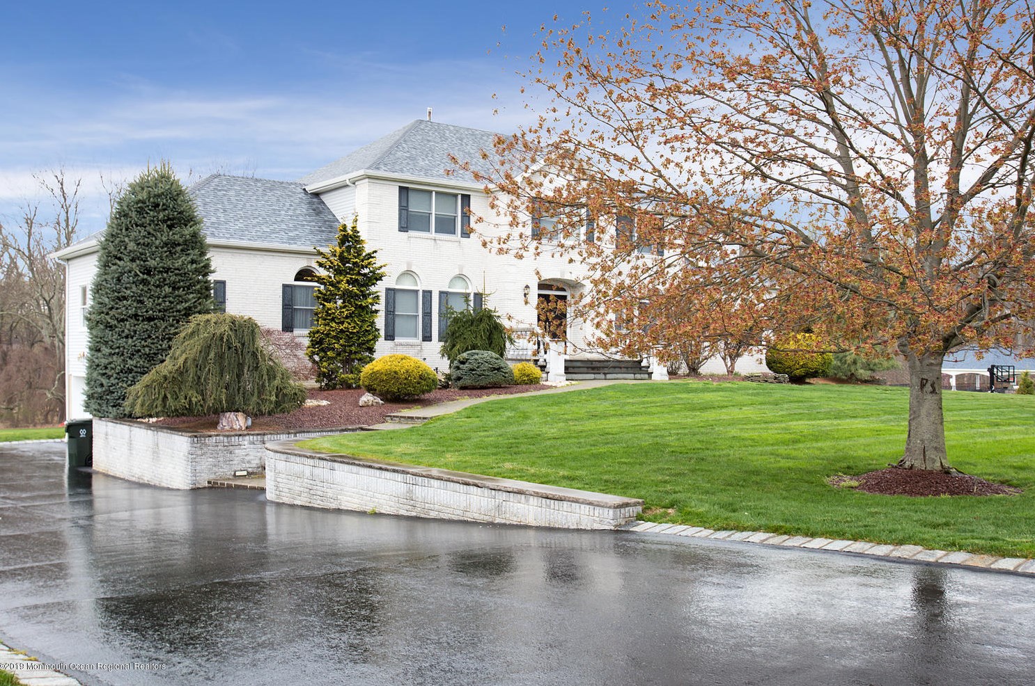 13 Tiberon Dr, Holmdel Village, NJ 07733