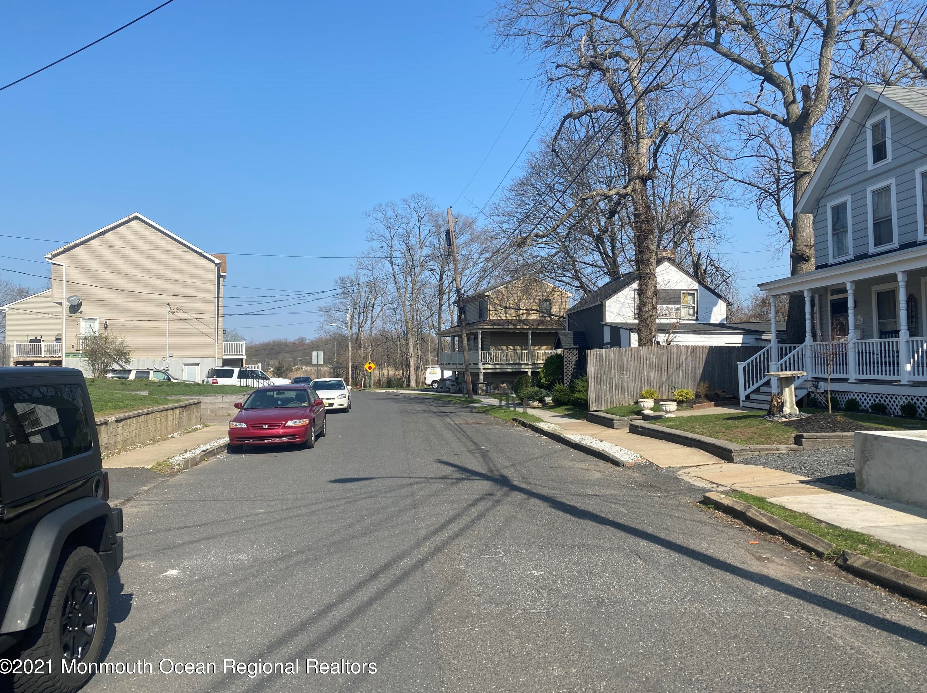 205 2nd St, Keyport NJ  07735-1811 exterior