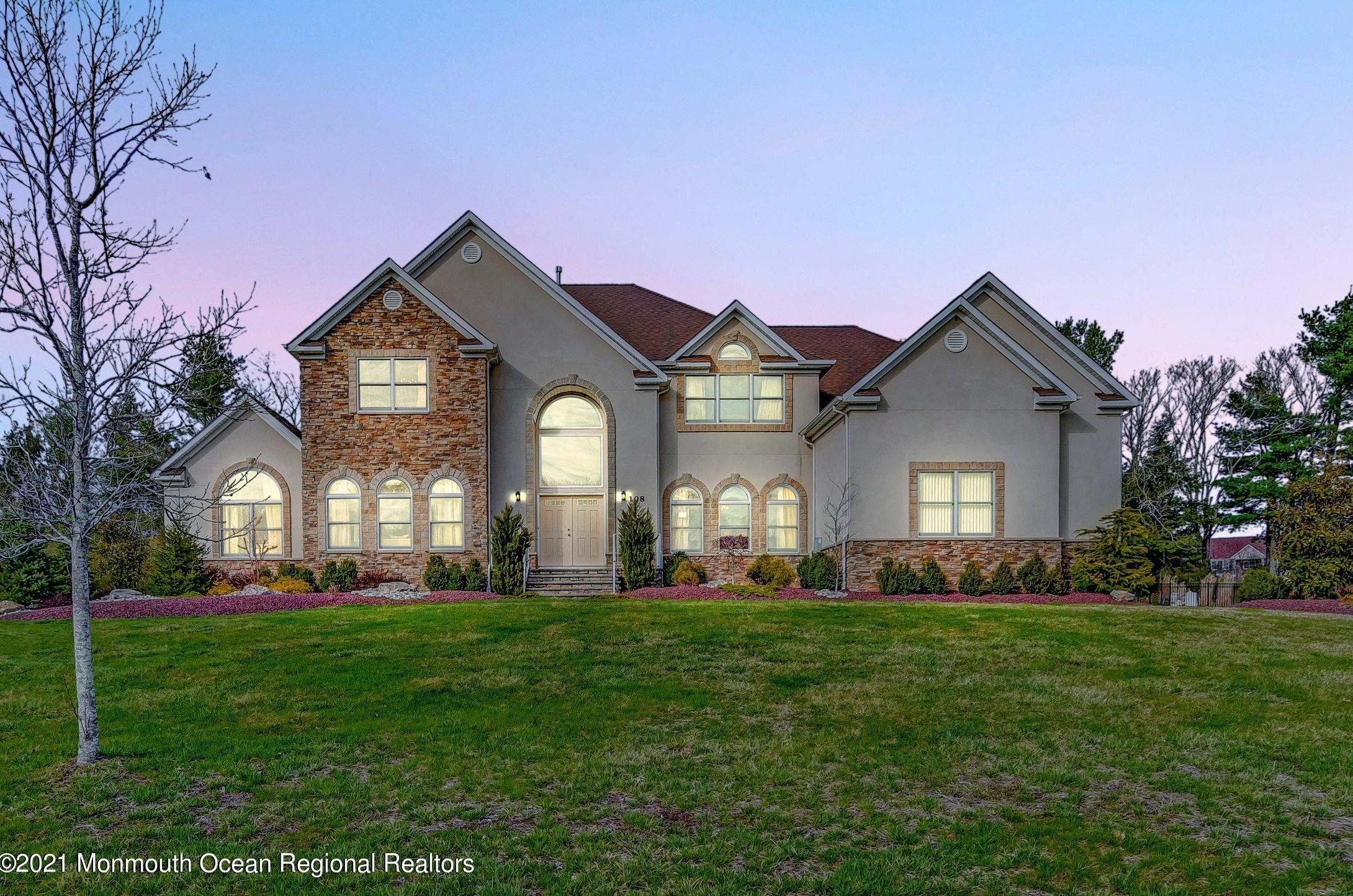 108 Hidden Pond Ct, Millstone Township, NJ 07726-9588
