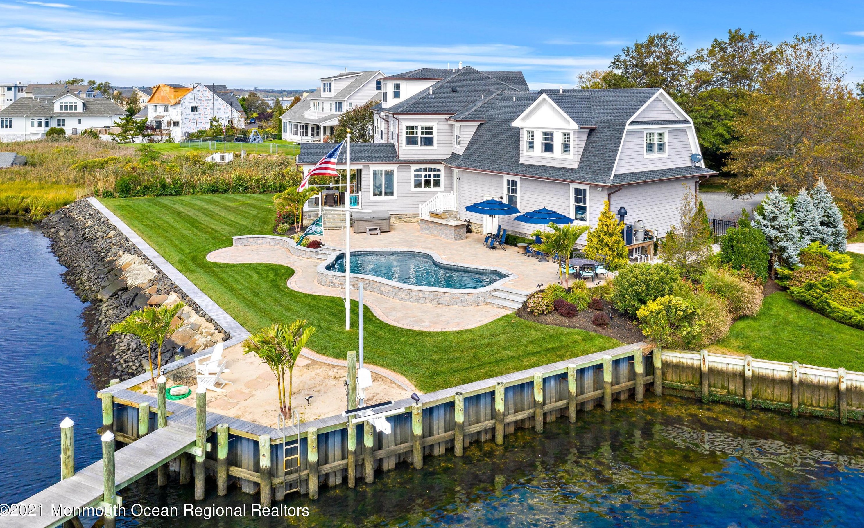 44 Meadow Ave, Monmouth Beach, NJ 07750-1029