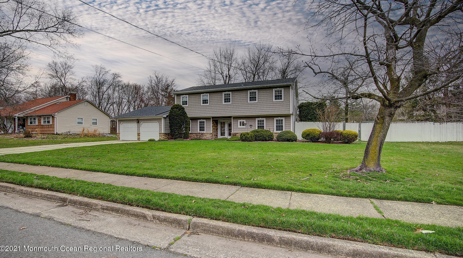 4 Sudbury Rd, Morganville, NJ 07751