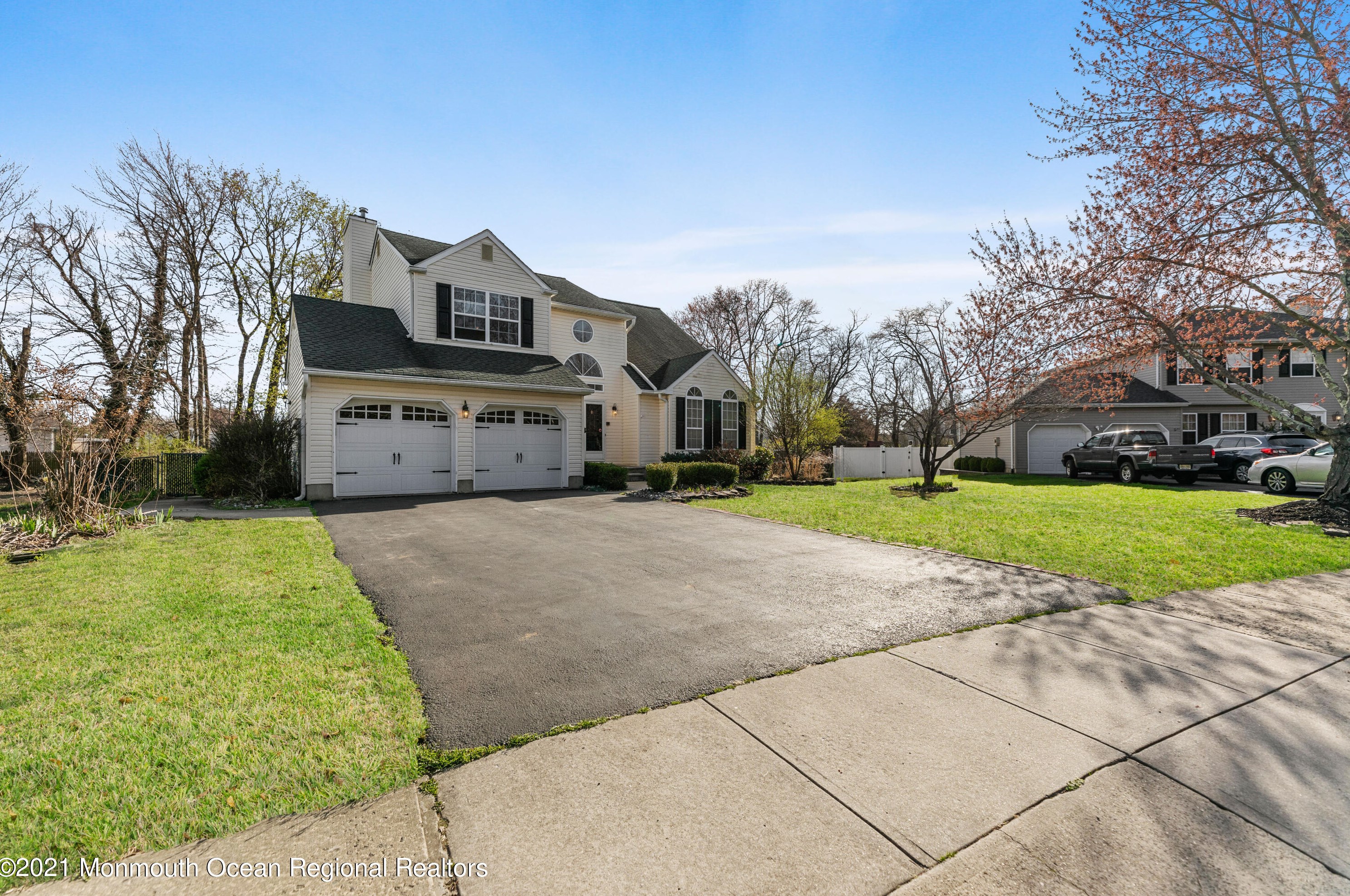 23 Sunny Woods Ln, Jackson Twp, NJ 08527