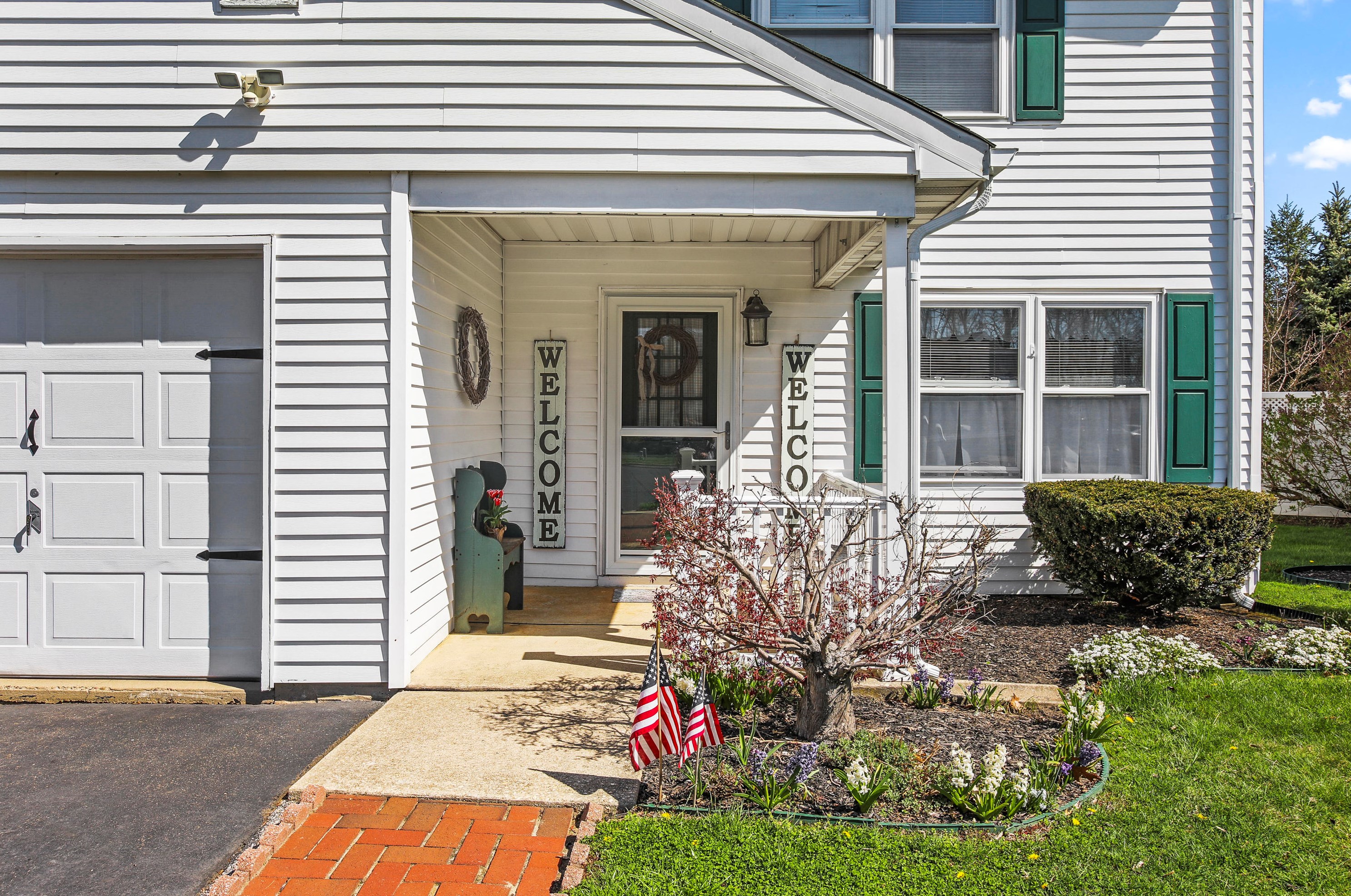 16 Elm Pl, Matawan, NJ 07747-3000