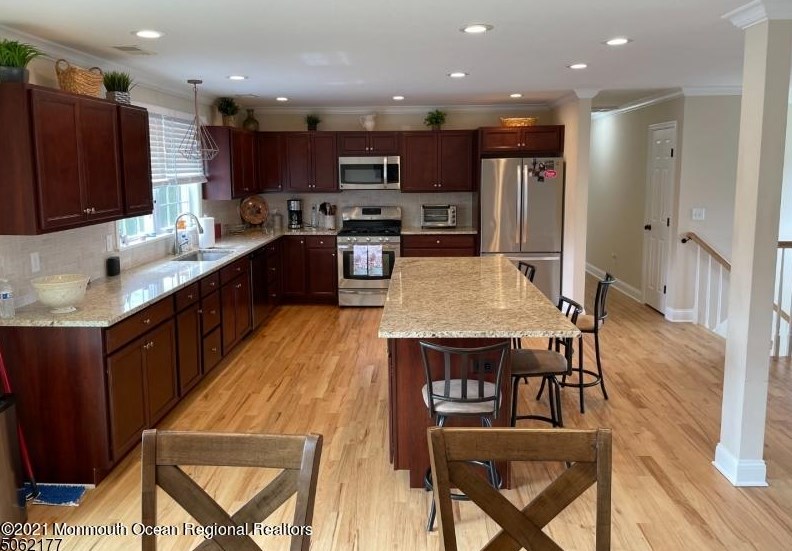 9 Angela Ct, East Hanover, NJ 07936