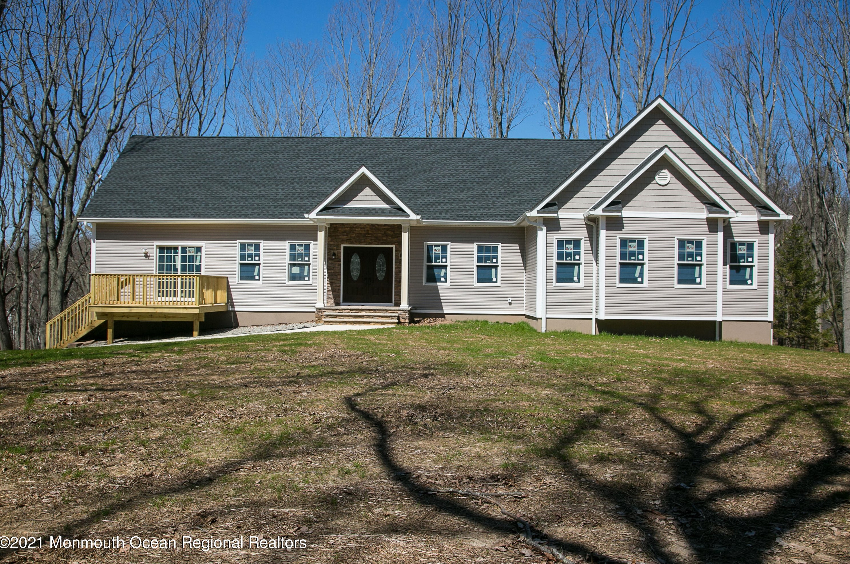 101 Asbury Ave, East Freehold, NJ 07728-8186