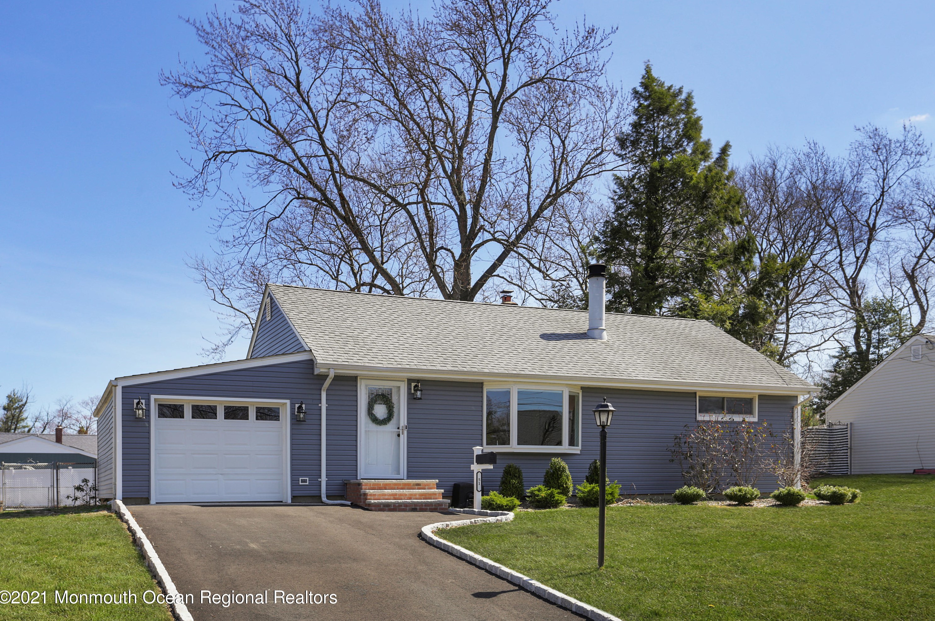 51 Fairview Dr, Middletown, NJ 07748