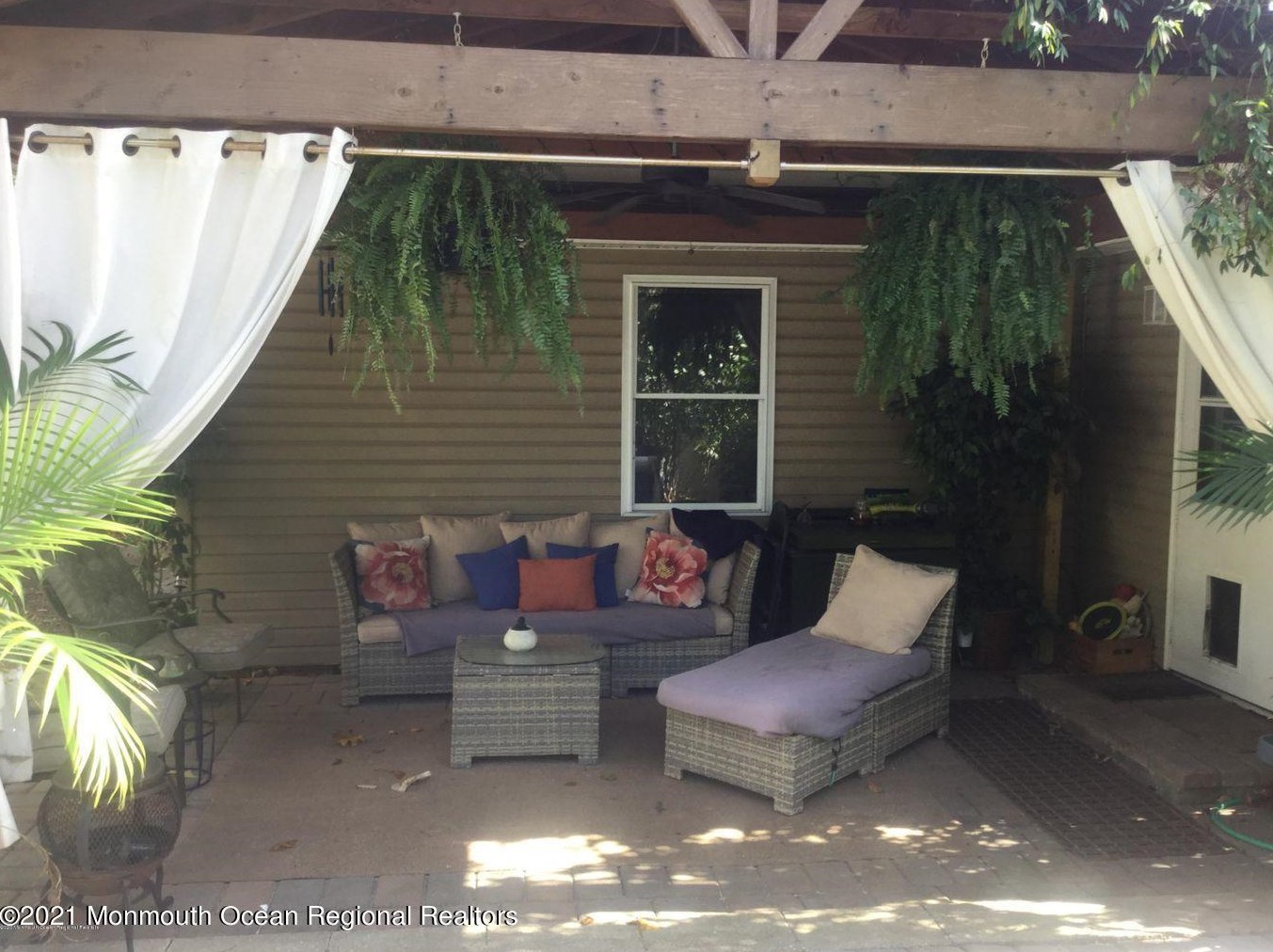 451 Wells Ave, Oakhurst NJ  07755-1445 exterior