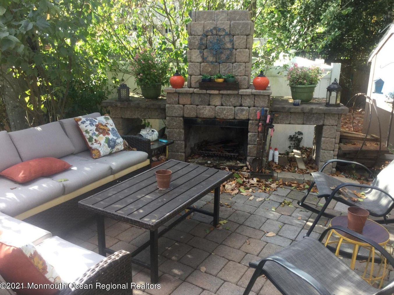 451 Wells Ave, Oakhurst NJ  07755-1445 exterior