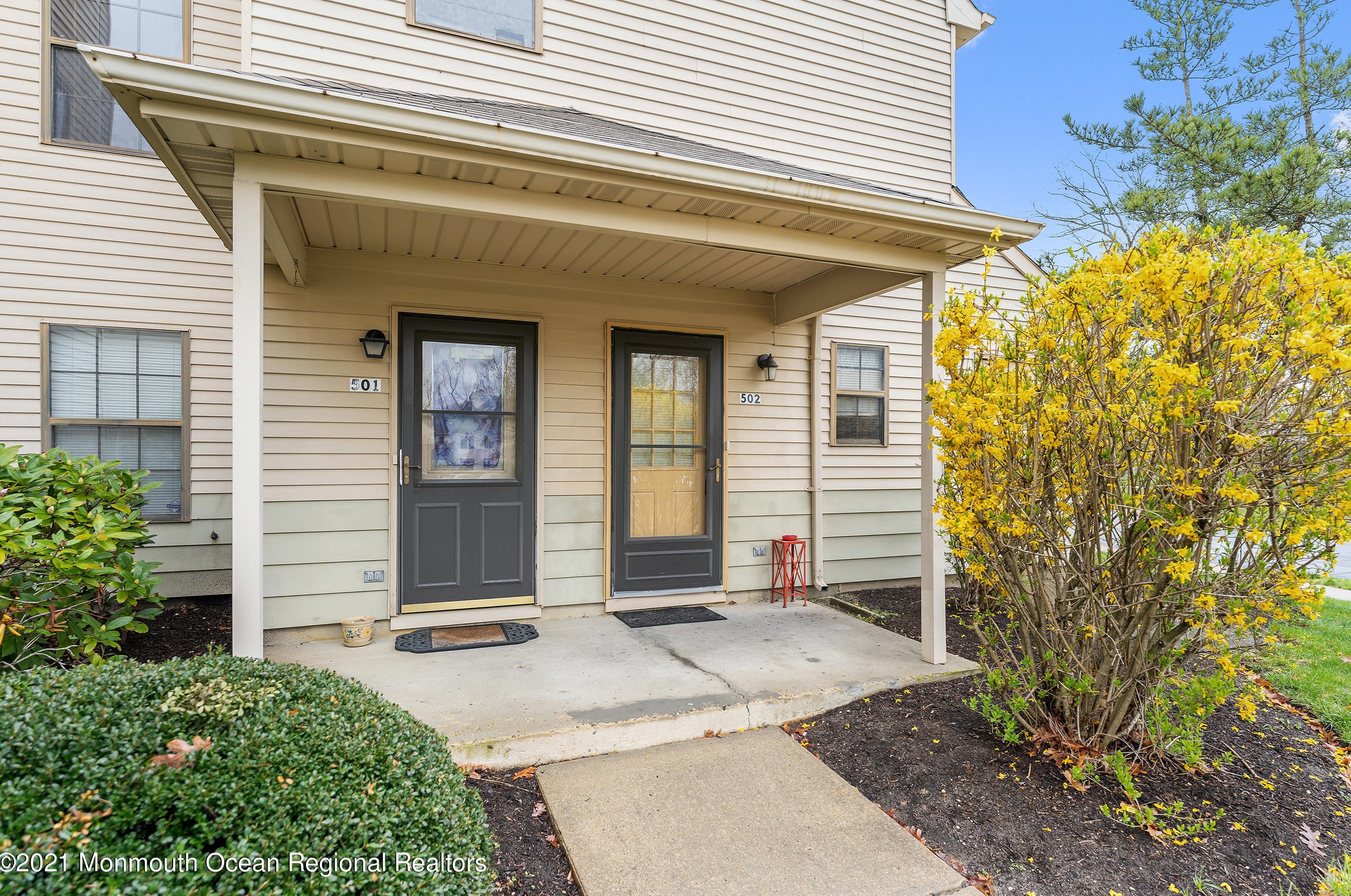 502 Larkspur Ln, Jackson Twp, NJ 08527