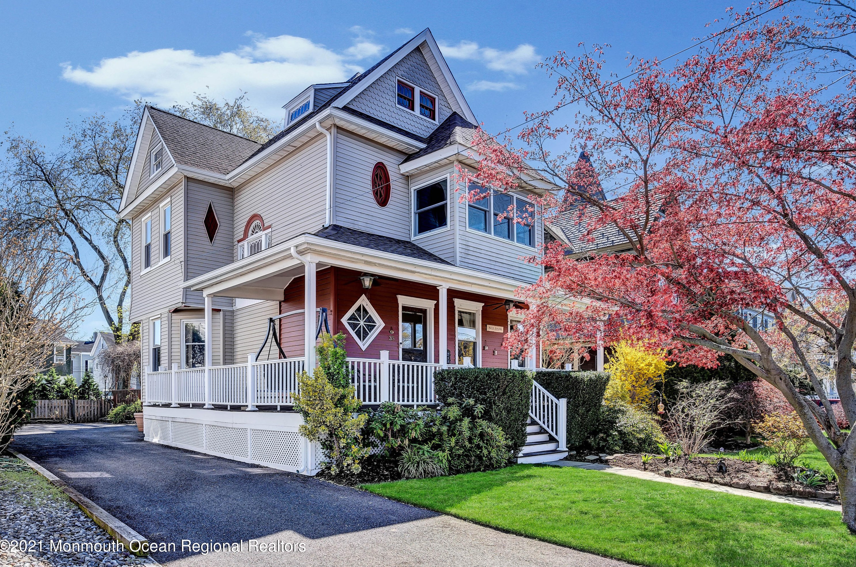 35 Leroy Pl, Tinton Falls, NJ 07701