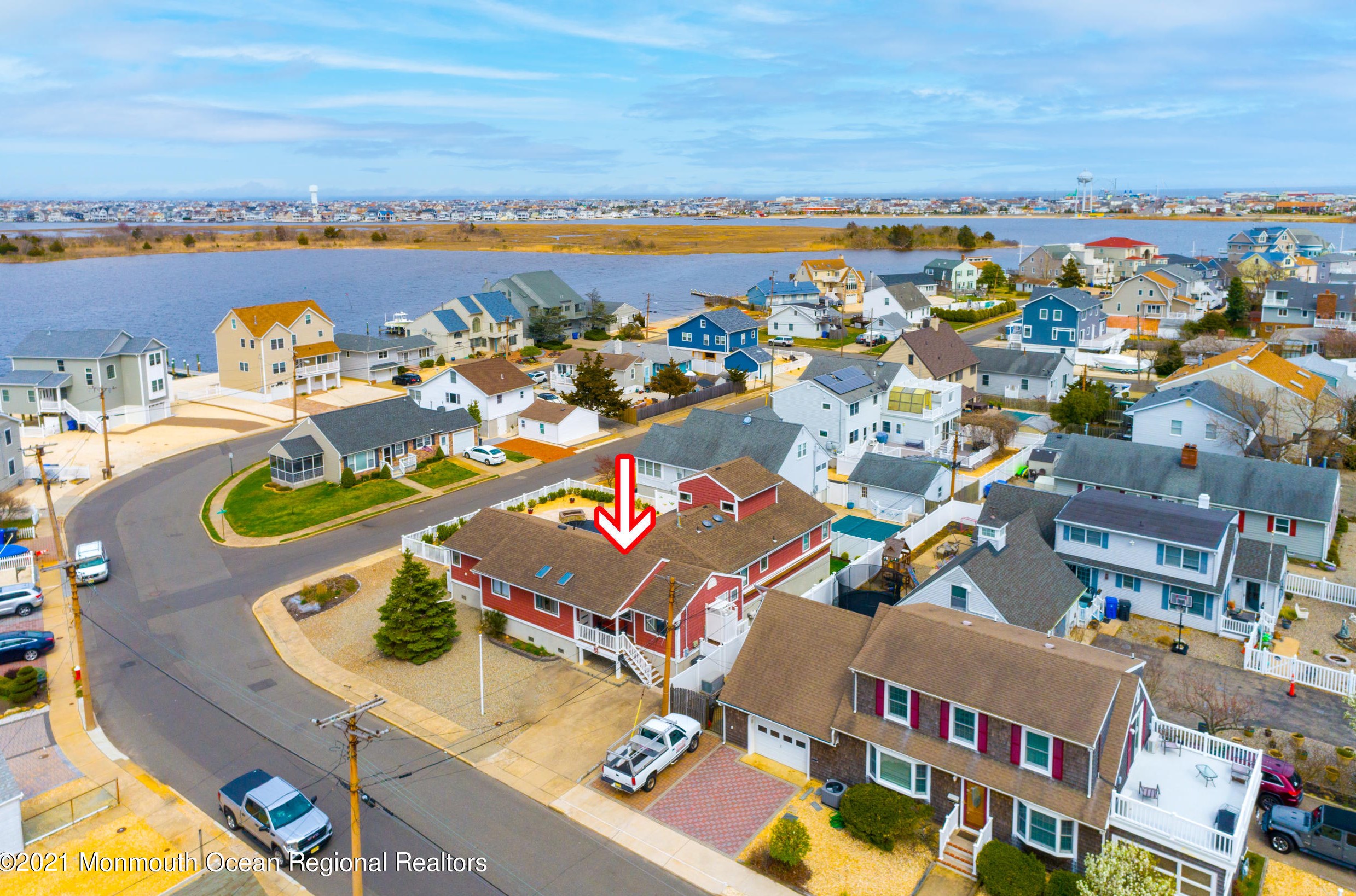 331 Sunset Dr, Pelican Island, NJ 08751
