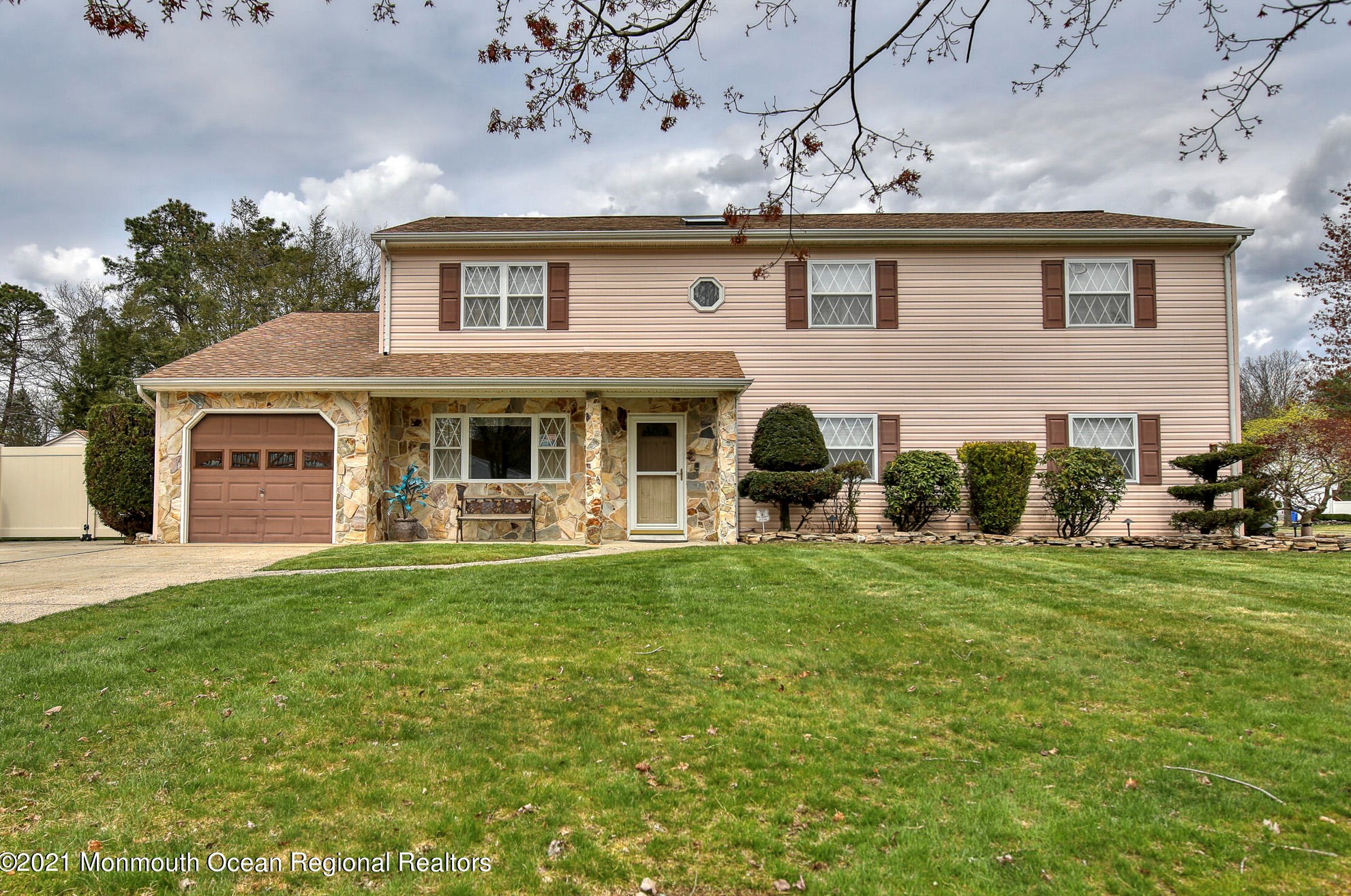 1096 Verdant Rd, Toms River, NJ 08753-3574