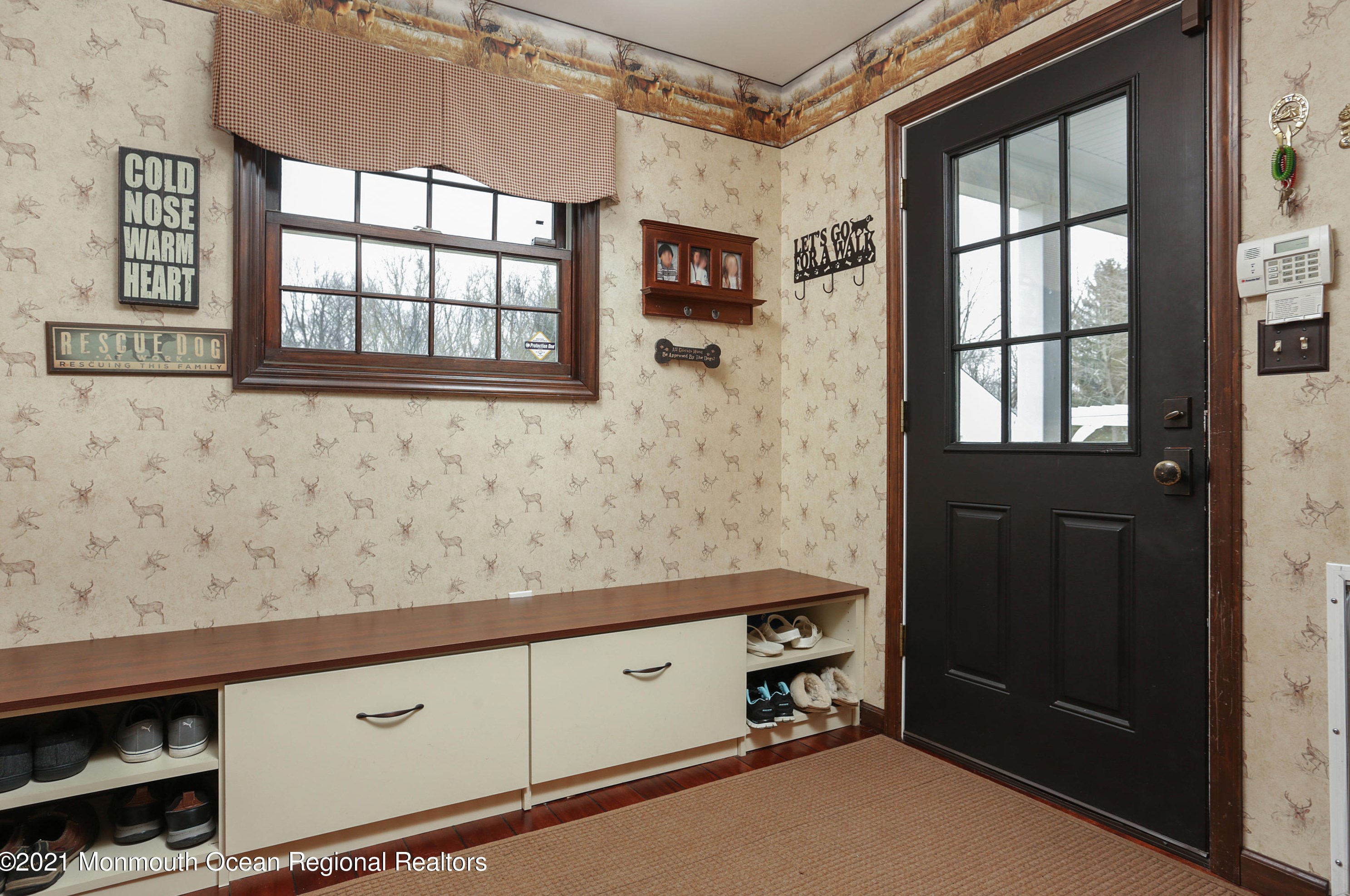 60 Creamery Rd, Vanderburg NJ  07722-1565 exterior