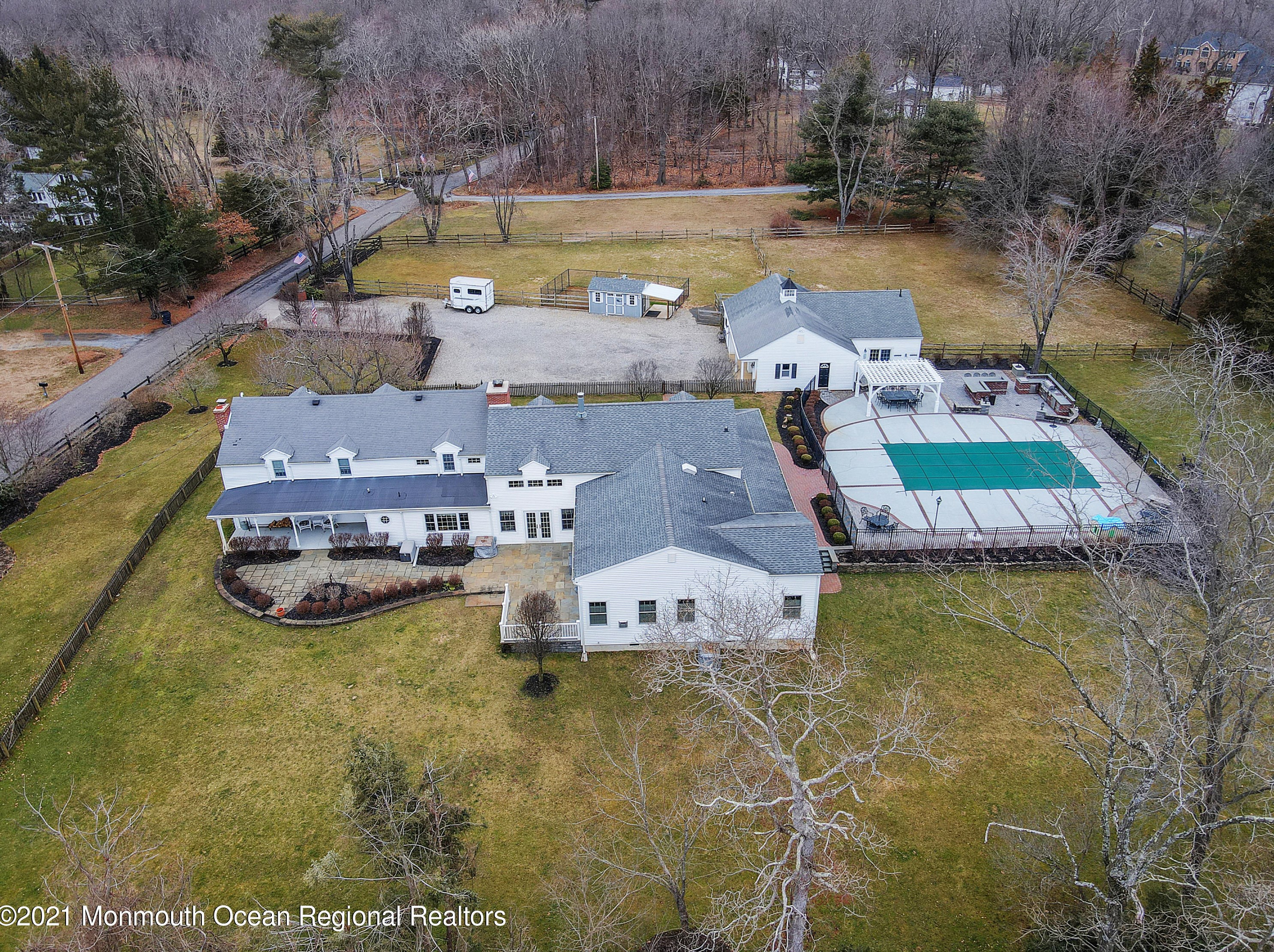 60 Creamery Rd, Vanderburg NJ  07722-1565 exterior