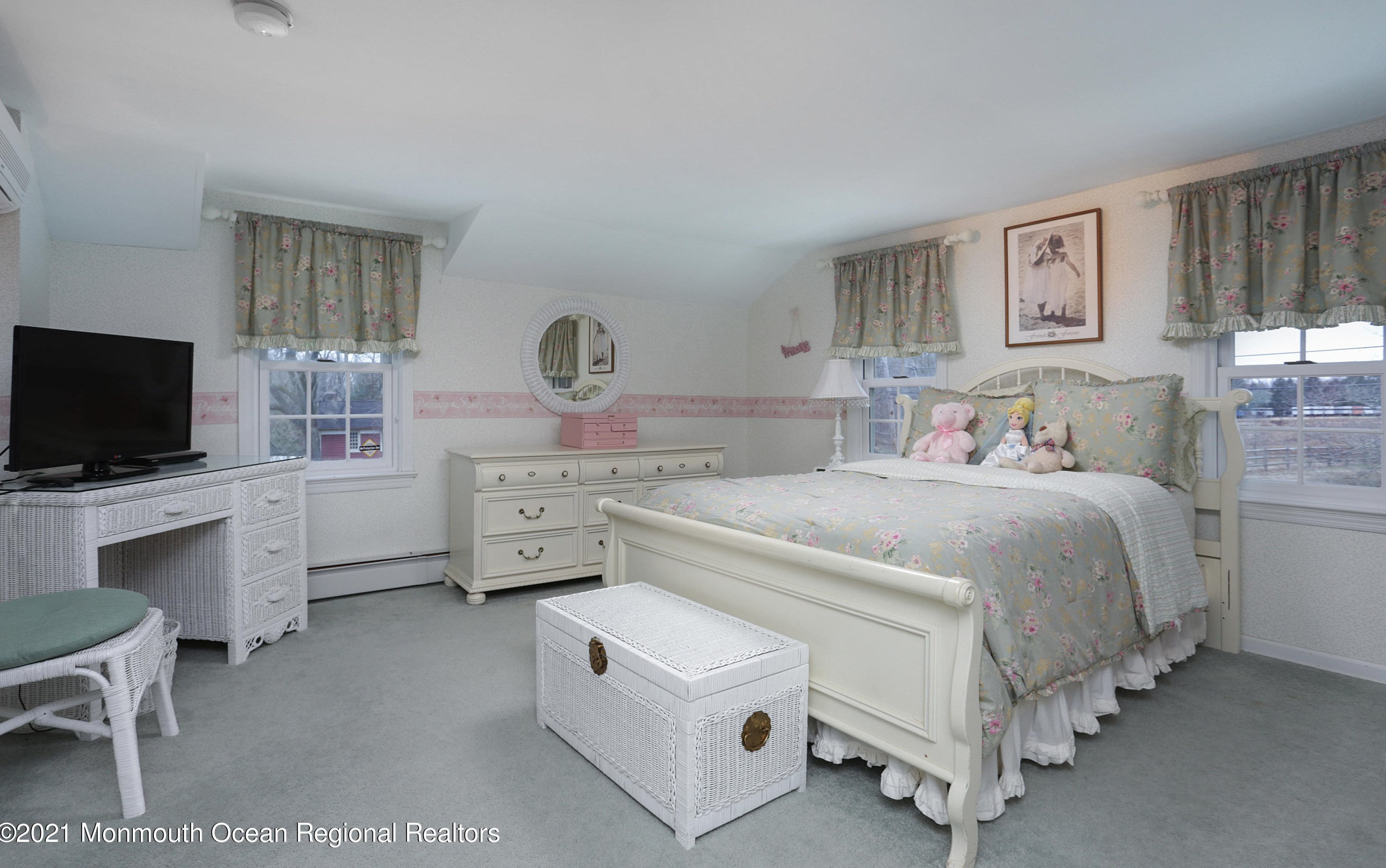 60 Creamery Rd, Vanderburg NJ  07722-1565 exterior