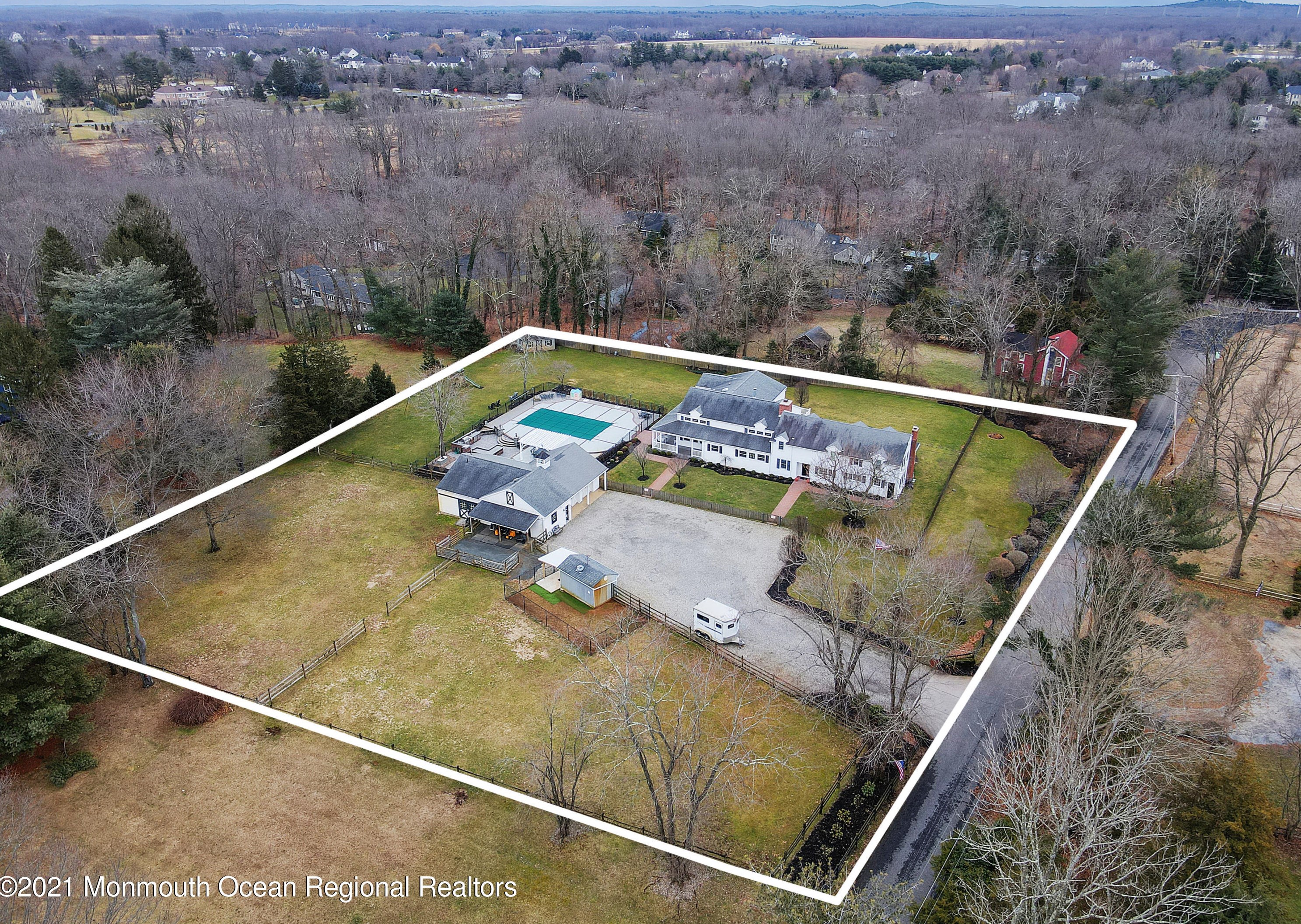 60 Creamery Rd, Vanderburg NJ  07722-1565 exterior