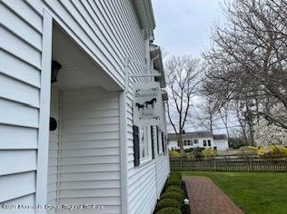 60 Creamery Rd, Vanderburg NJ  07722-1565 exterior