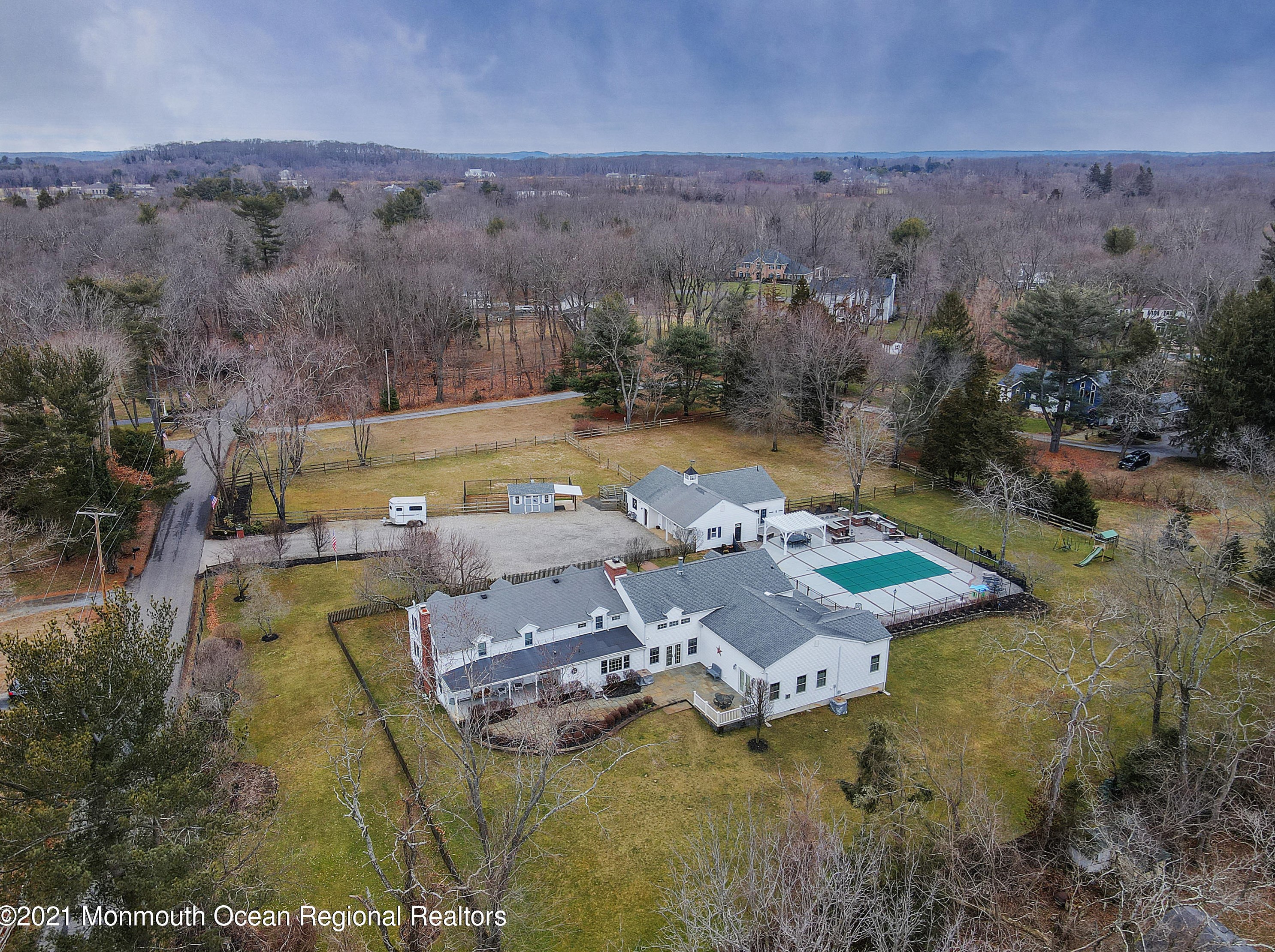 60 Creamery Rd, Vanderburg NJ  07722-1565 exterior